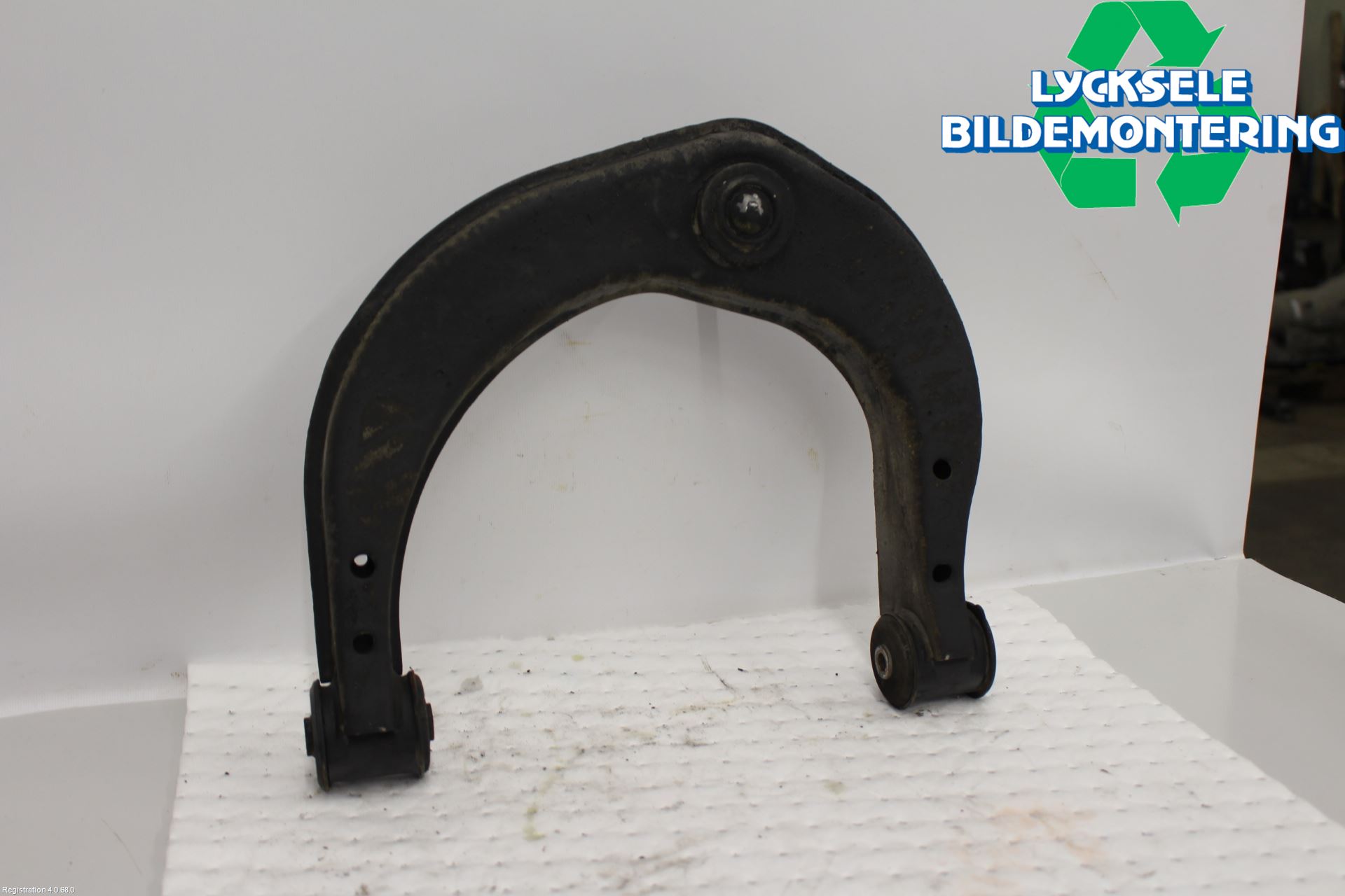 Volkswagen VW AMAROK 2H 10-22 Bärarm Fram Övre Hö