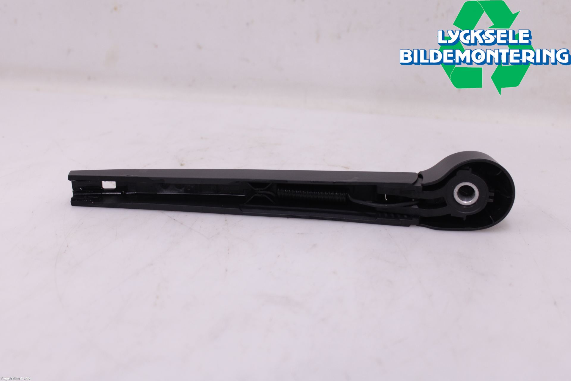 Skoda KAMIQ 20- Torkararm-Bakruta