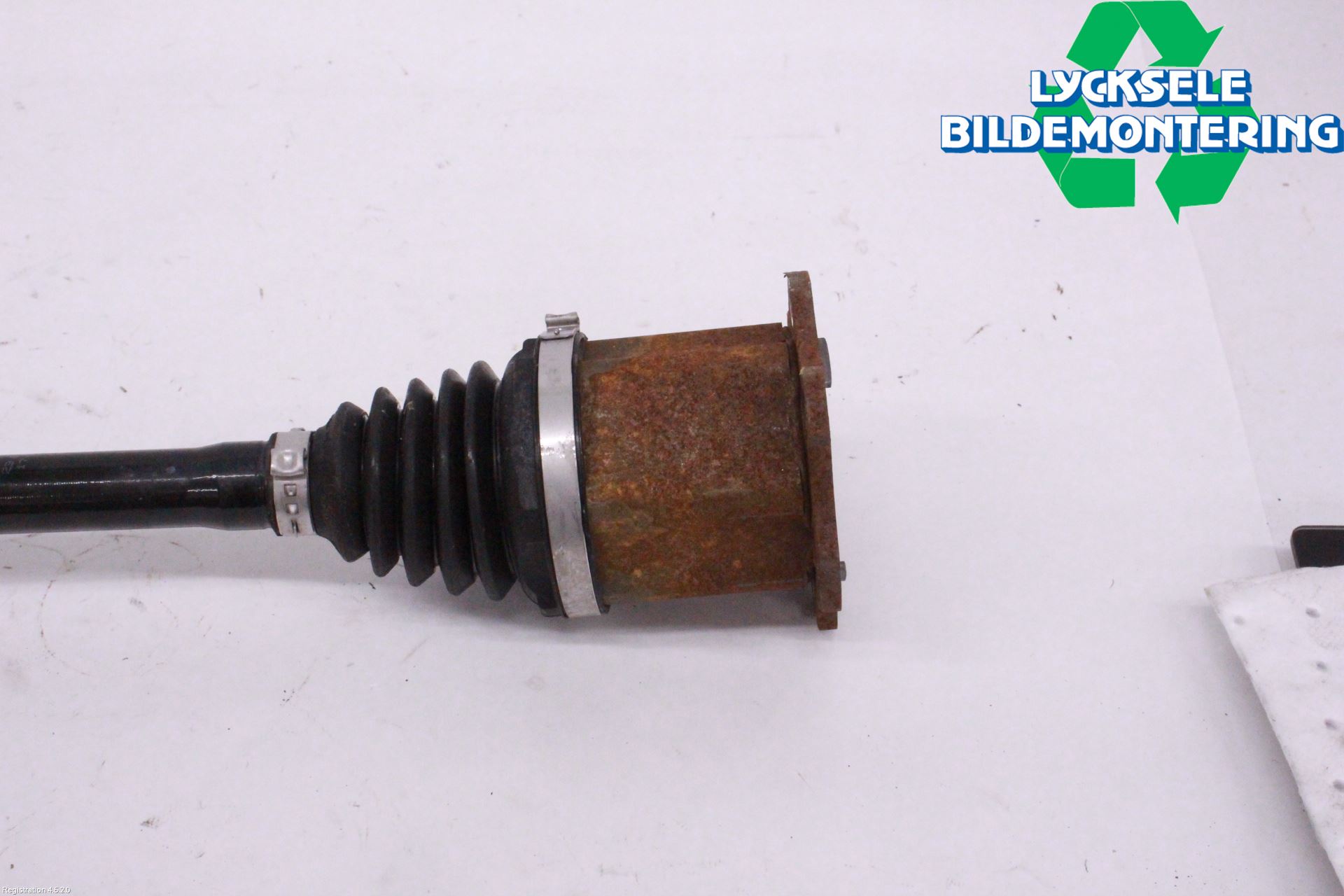 Volkswagen VW T-CROSS 19- Drivaxel Fram Höger