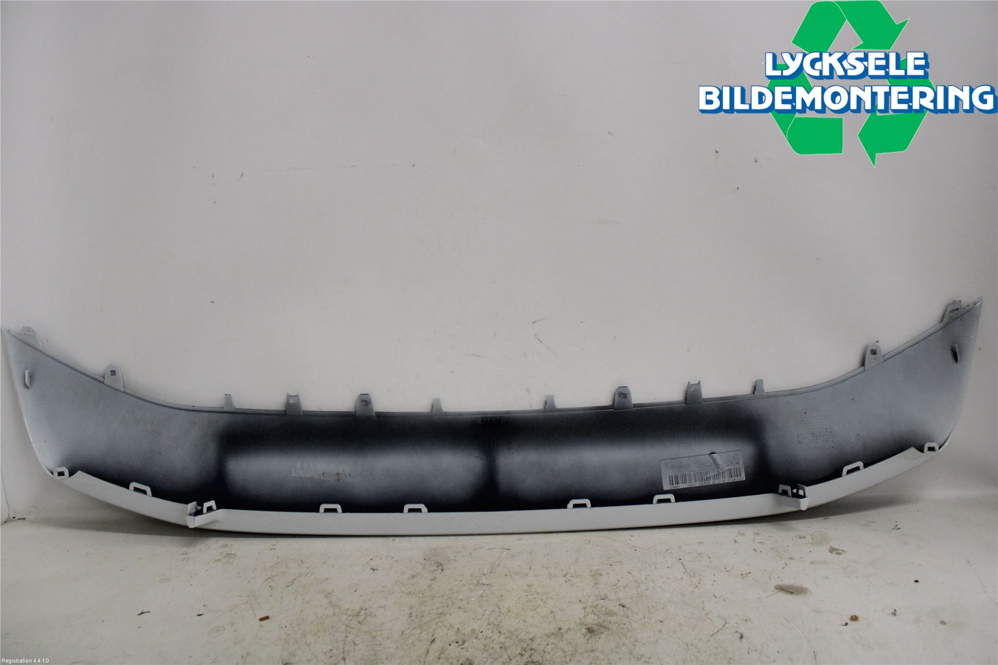 Audi A4/S4 B9 20- Hasplåt Plåt-Plast