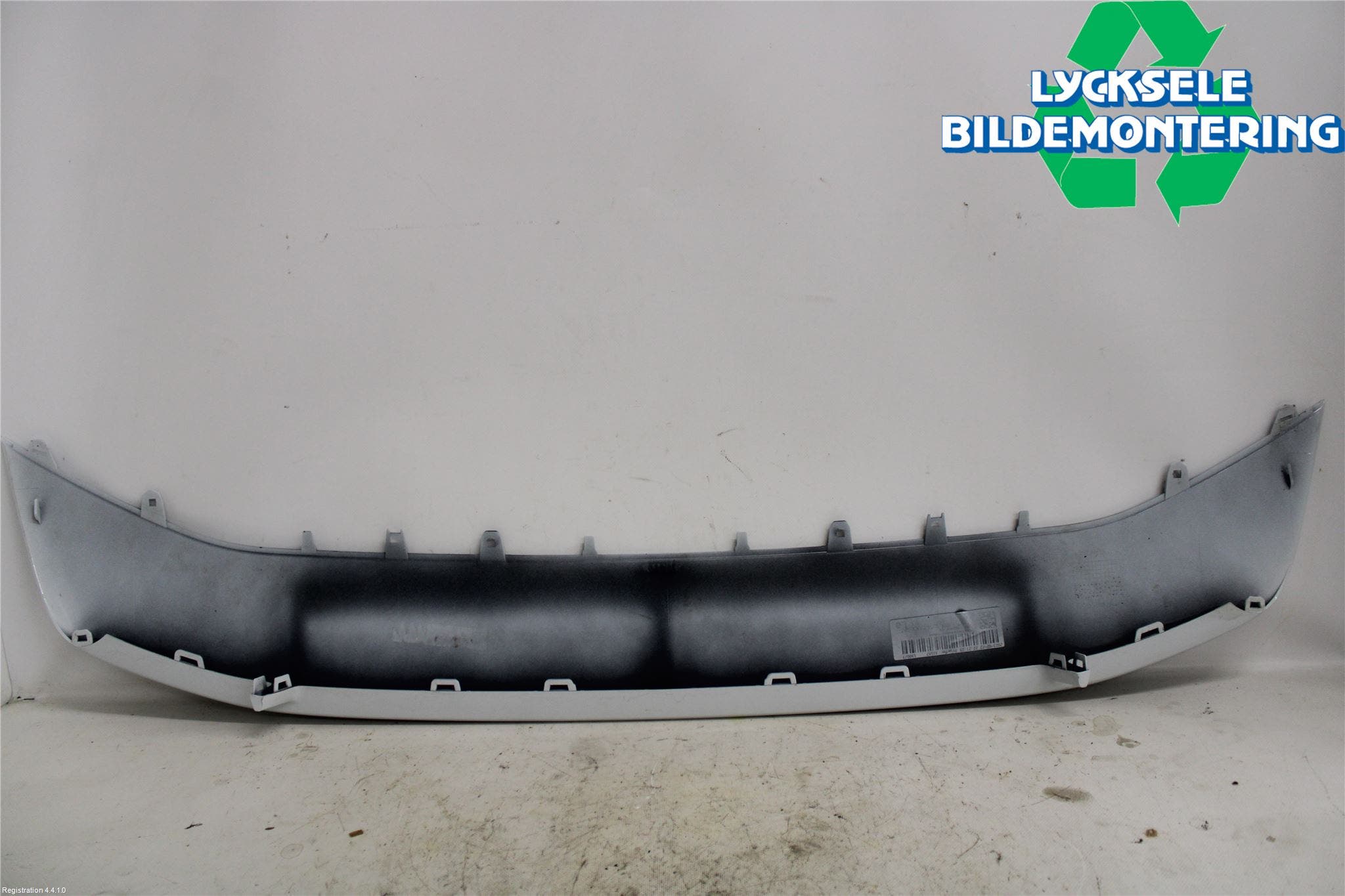 Audi A4/S4 B9 20- Hasplåt Plåt-Plast