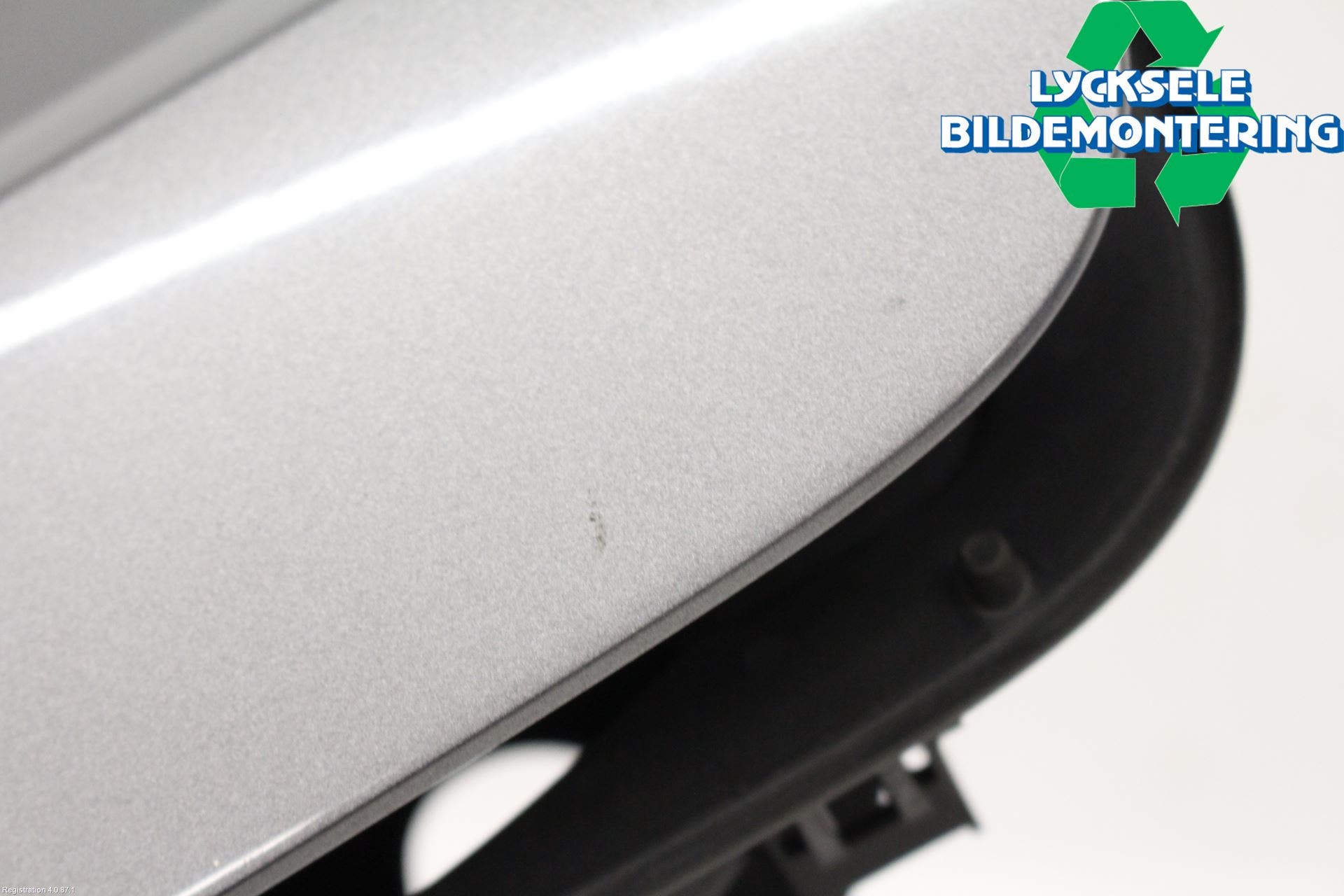 Audi A6 F2/C8 19- Tanklucka