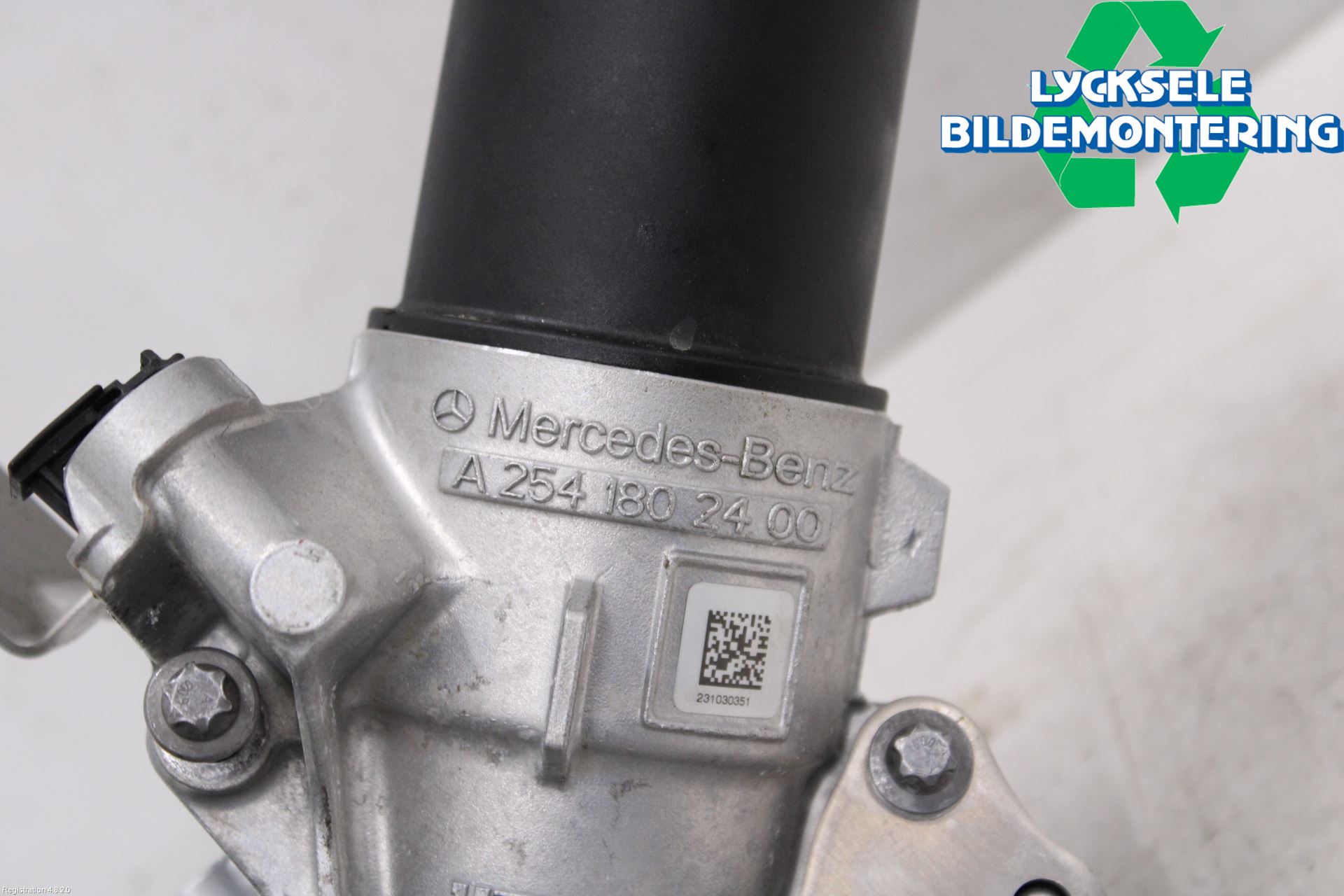 Mercedes-Benz MB C-KLASS (W206) 21- Oljefilterhållare