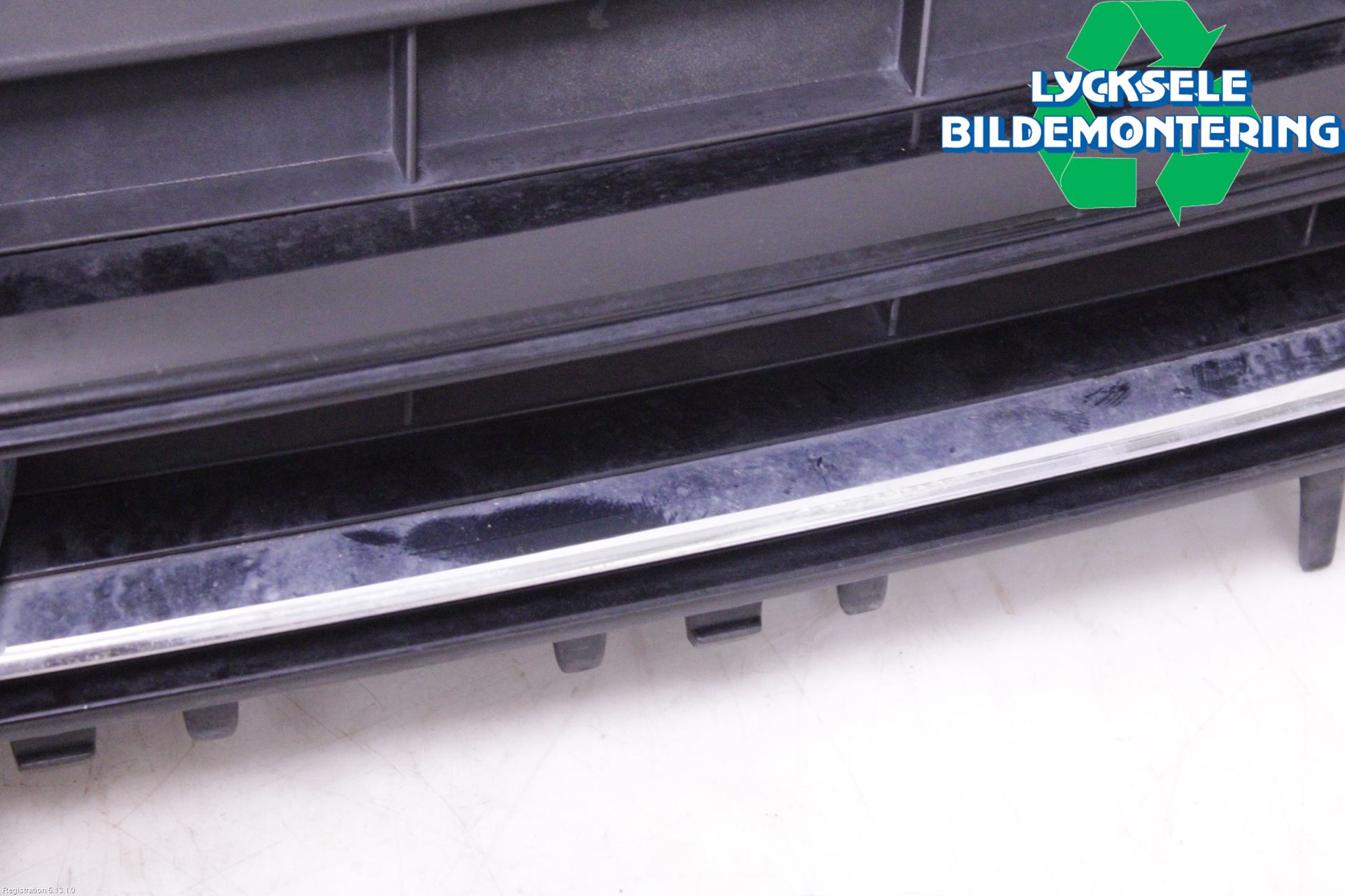 Volkswagen VW GOLF / E-GOLF VII 13-20 Grill Komp