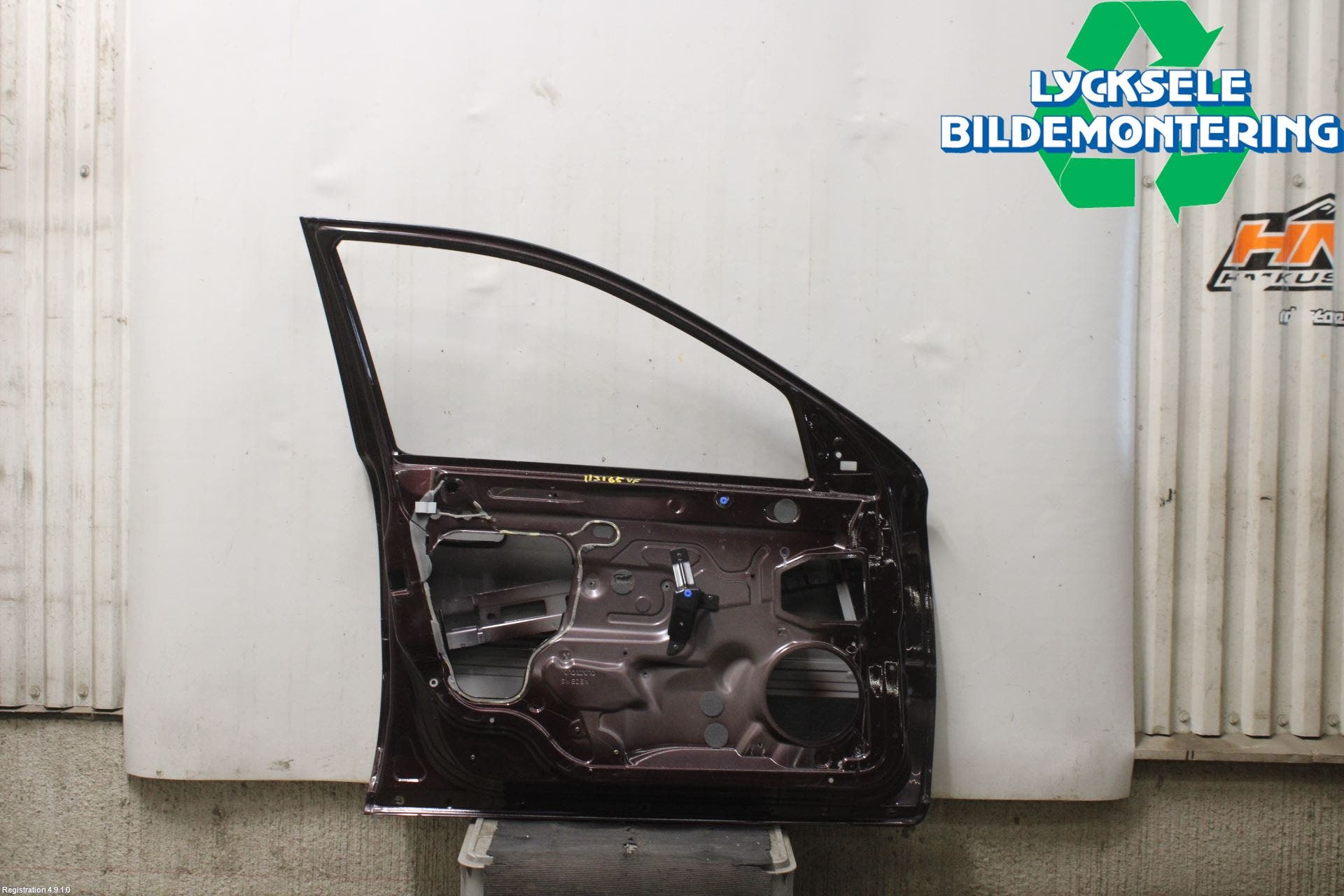 Volvo V70 05-08 Dörr Fram Vänster