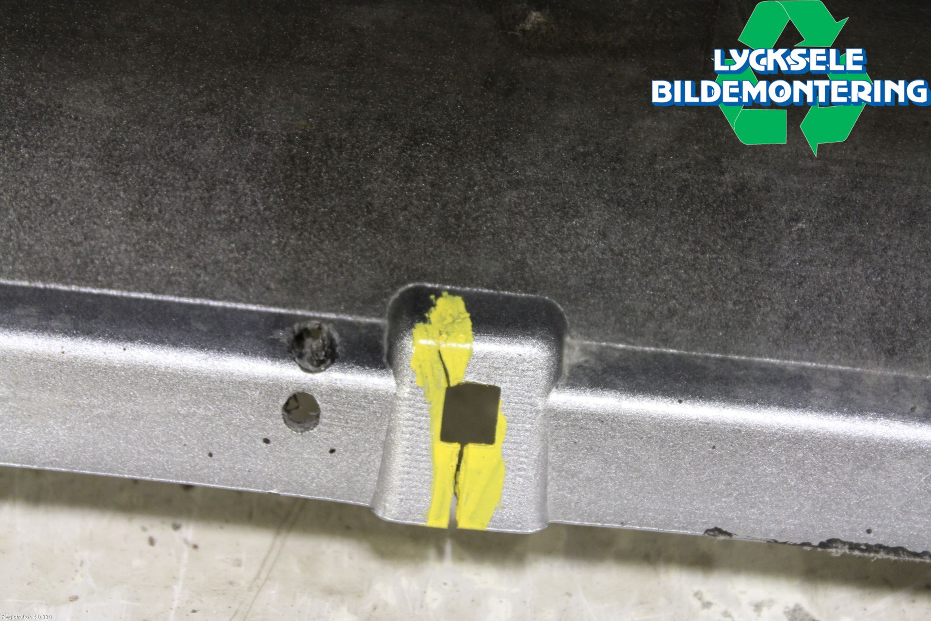 Citroen C-CROSSER Stötfångarbeklädnad Fram