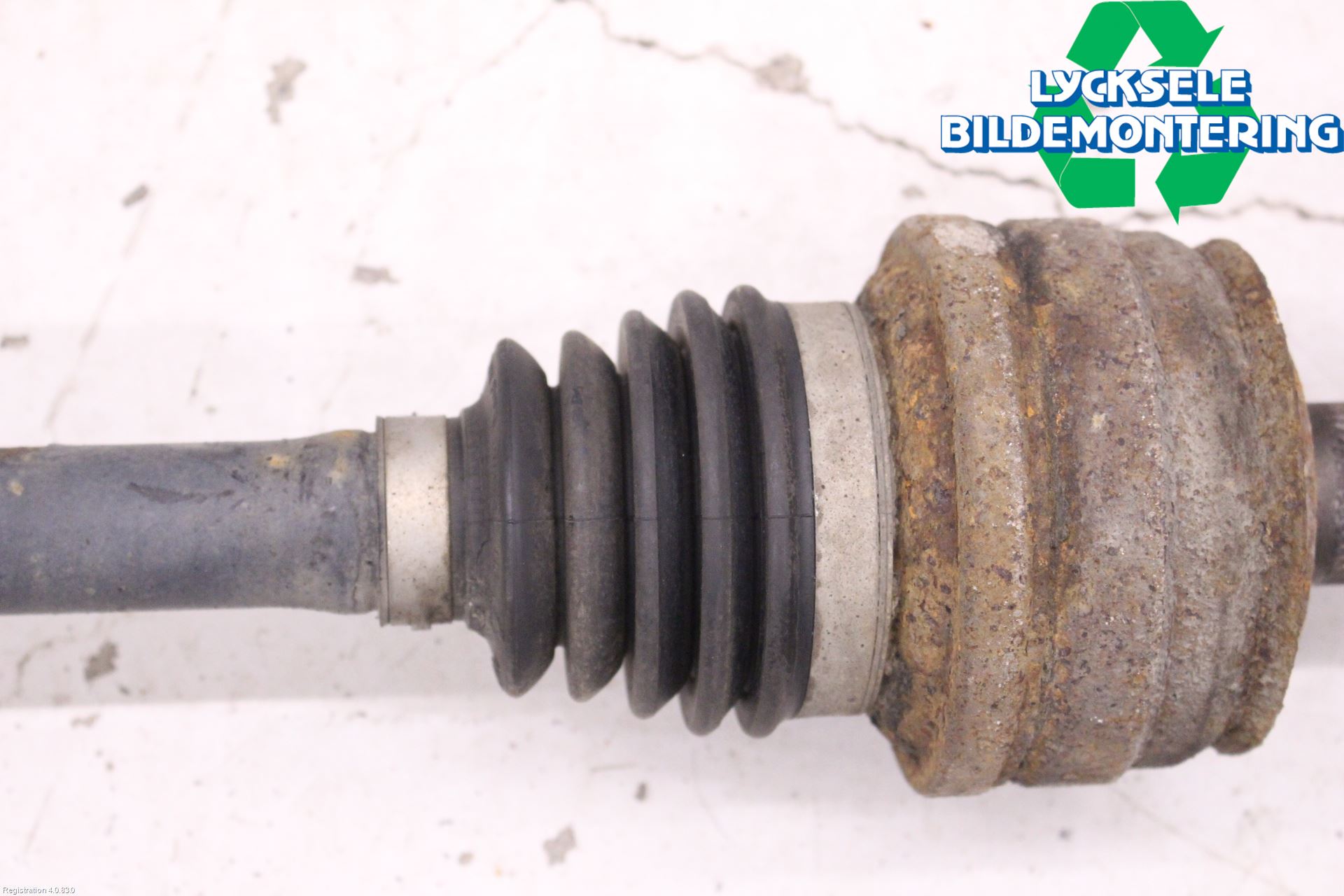 Volkswagen VW TRANSP/CARAVELLE (T5) 04-15 Drivaxel Bak Höger