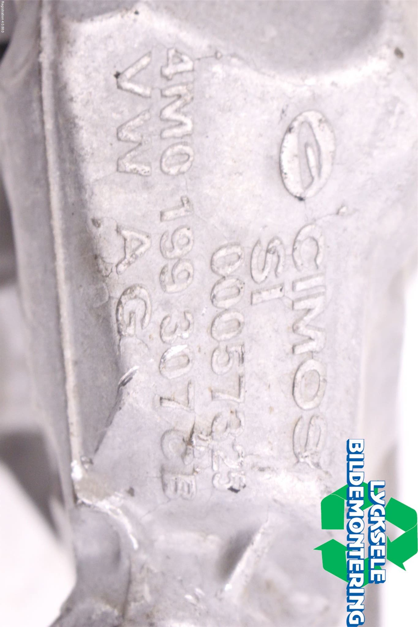 Audi A4 ALLROAD 17- Motorfäste