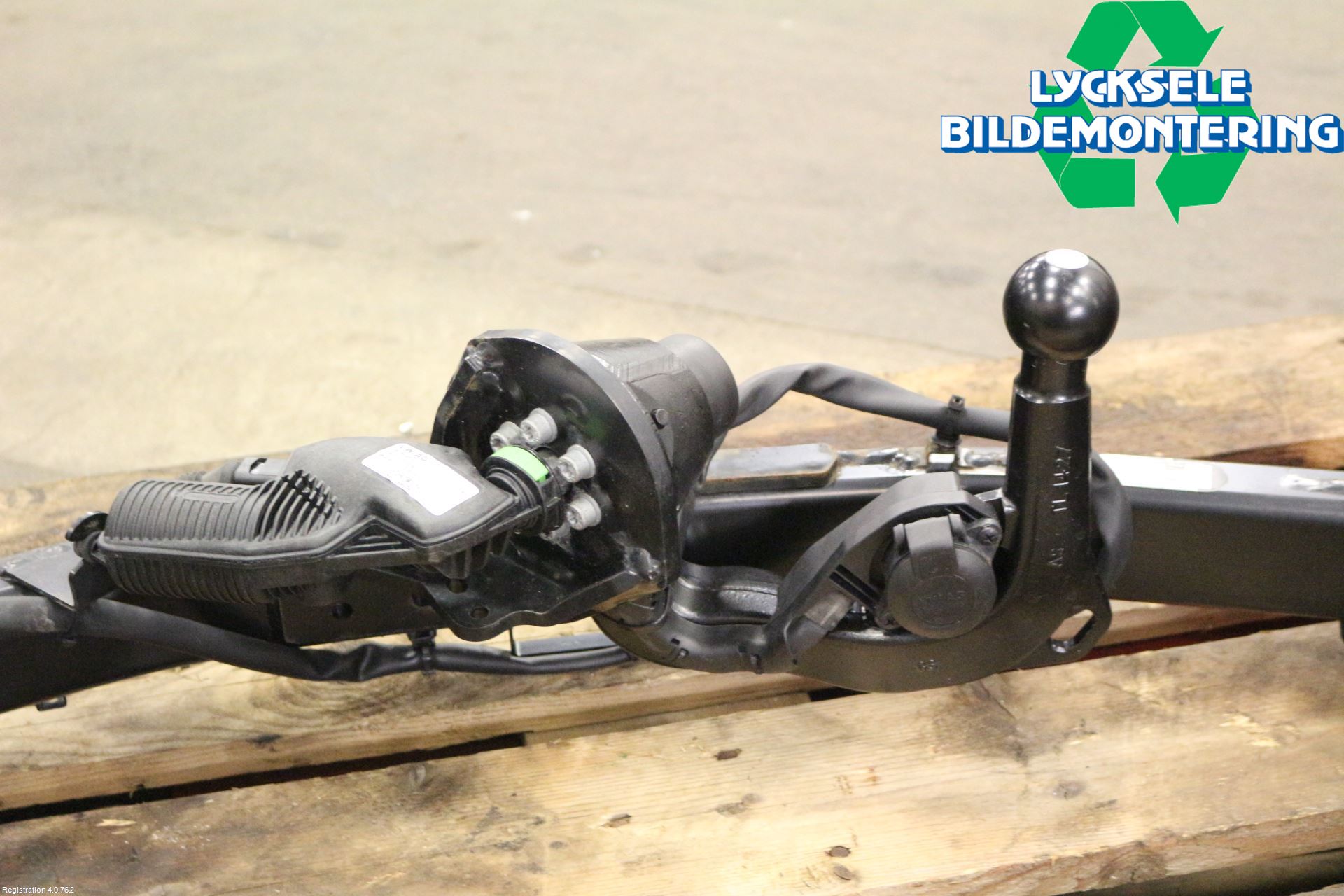 Audi A4/S4 B9 20- Dragkrok