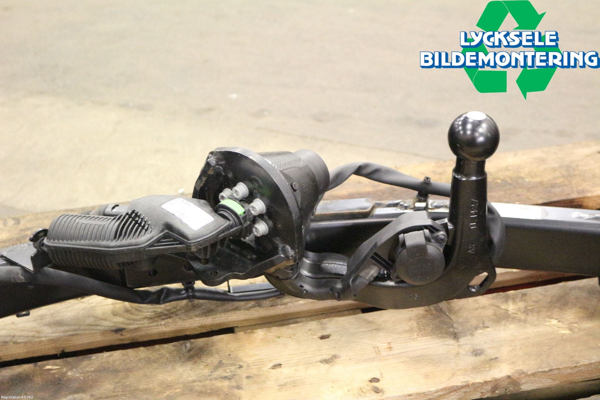 Audi A4/S4 B9 20- Dragkrok