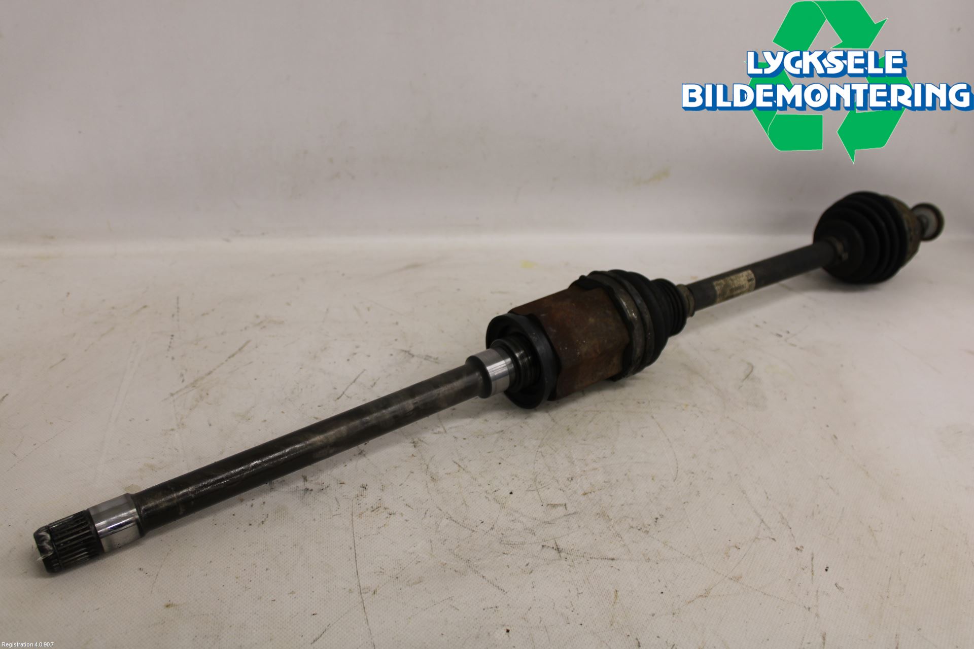 BMW X3 F25 10-17 Drivaxel Fram Höger