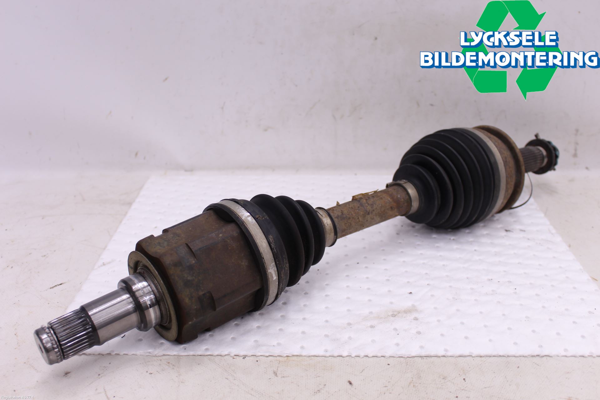 Toyota HILUX 05-16 Drivaxel Fram Höger