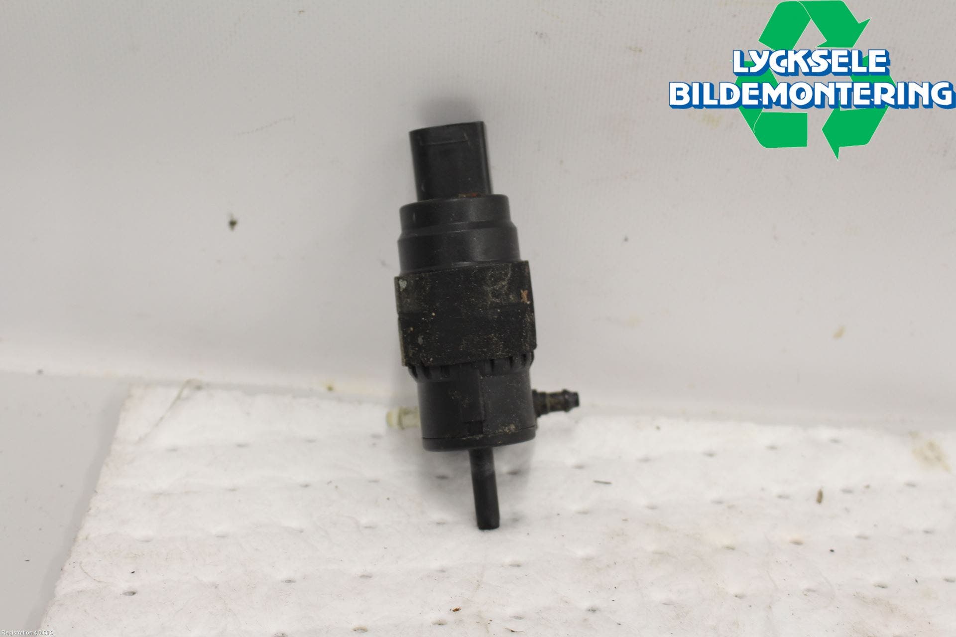 Audi A4 12-15 Spolarpump Vindruta