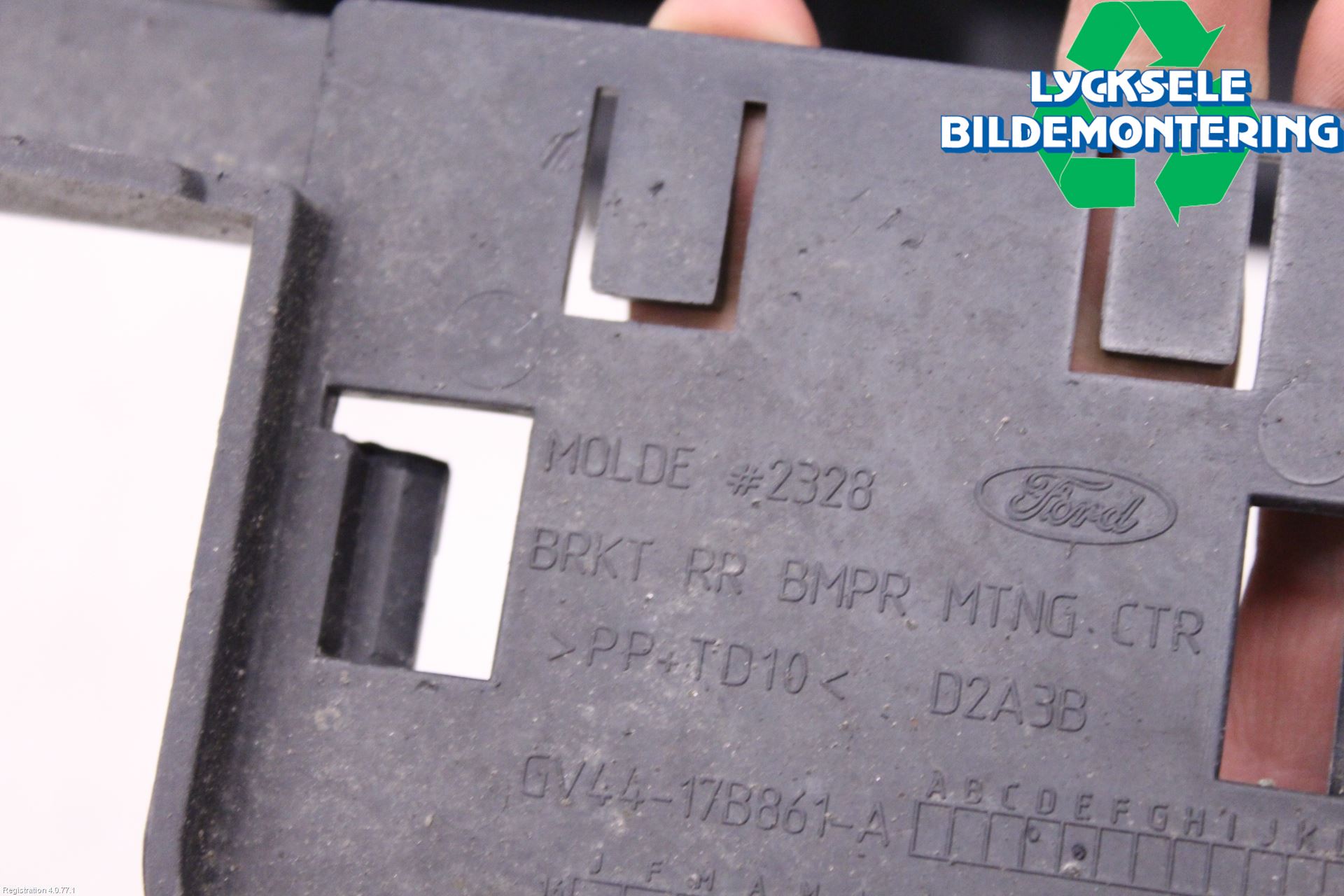 Ford KUGA 17-19 Stötfångare Deformelement Bak