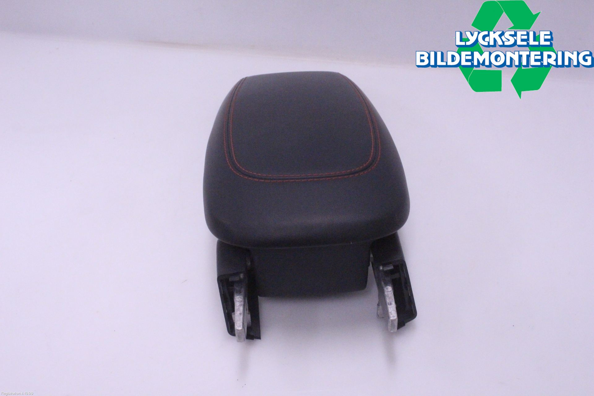 Ford MUSTANG Mach-E 21- Inredning Armstöd