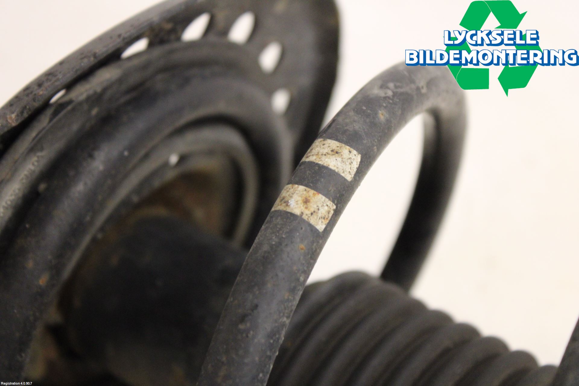 Nissan LEAF 18- Fjäderben Fram Höger