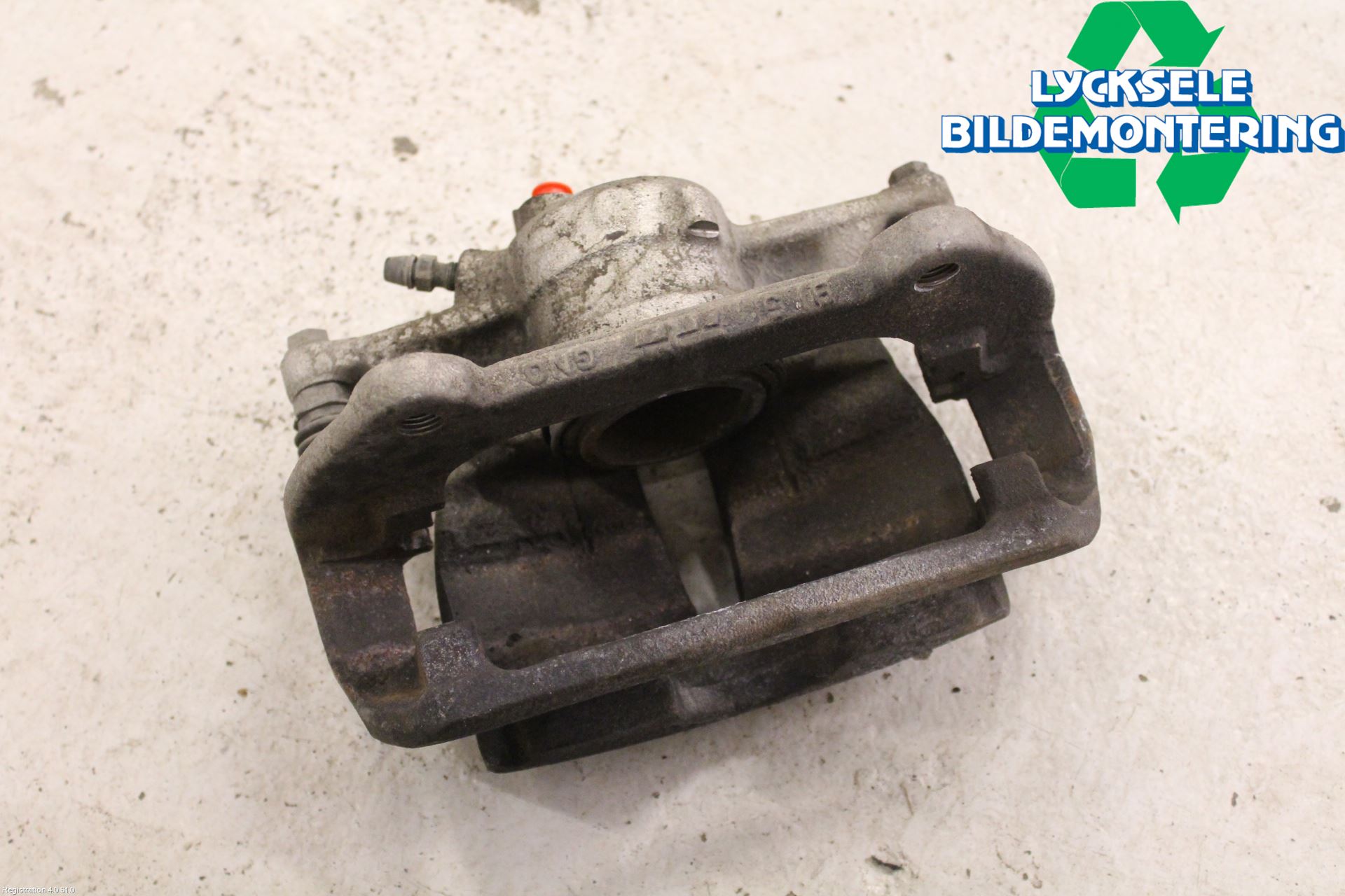 Volkswagen VW PASSAT 15-19 Bromsok Fram Vänster