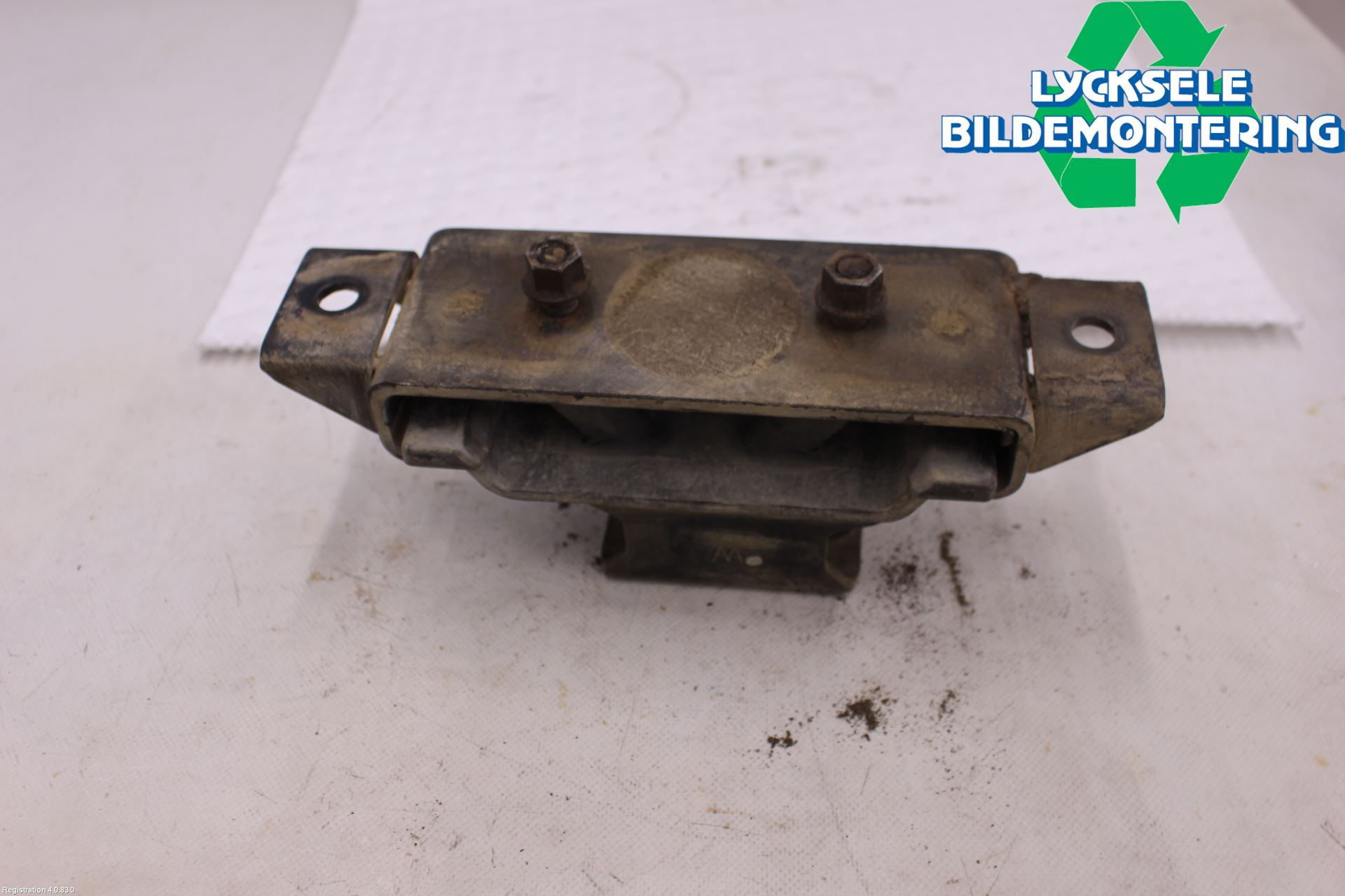 Mitsubishi L200 06-15 Växellådsfäste