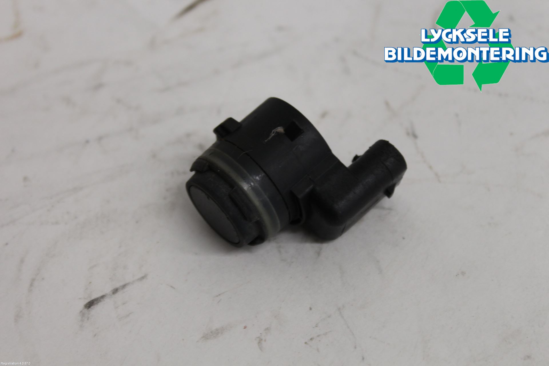 Audi A6 F2/C8 19- Parkeringshjälp Frontsensor