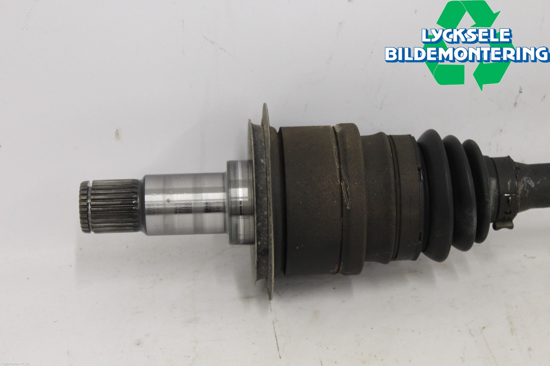 Mercedes-Benz MB C-KLASS (W205) 14-21 Drivaxel Bak Höger
