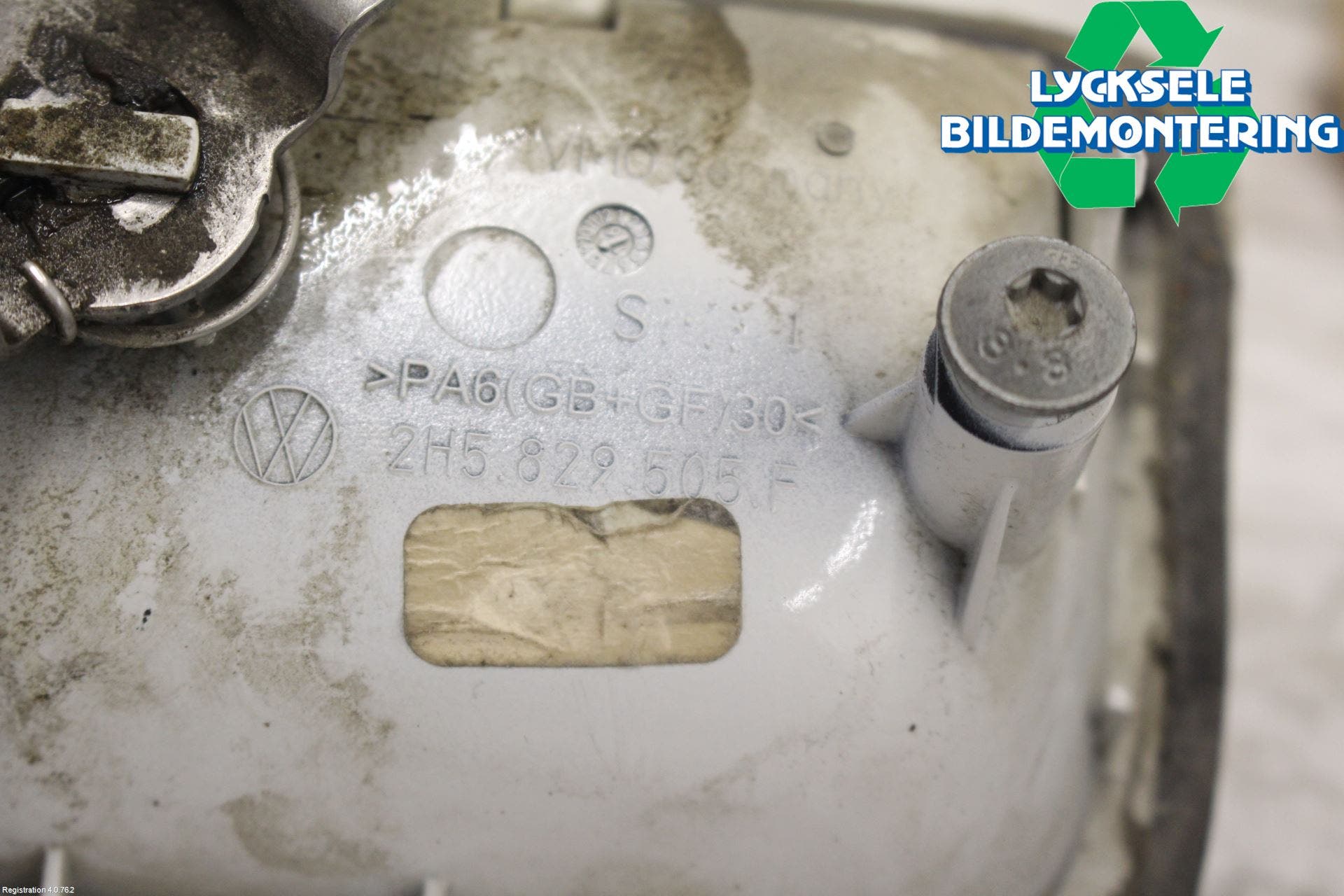 Volkswagen VW AMAROK 2H 10-22 Bakluckehandtag