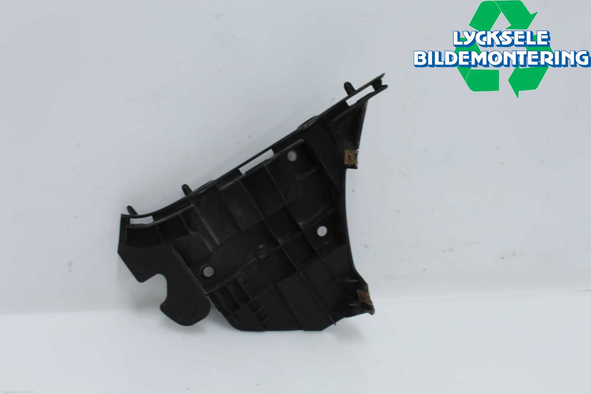 Volvo V70 08-13 Stötfångarfäste Fram Vä