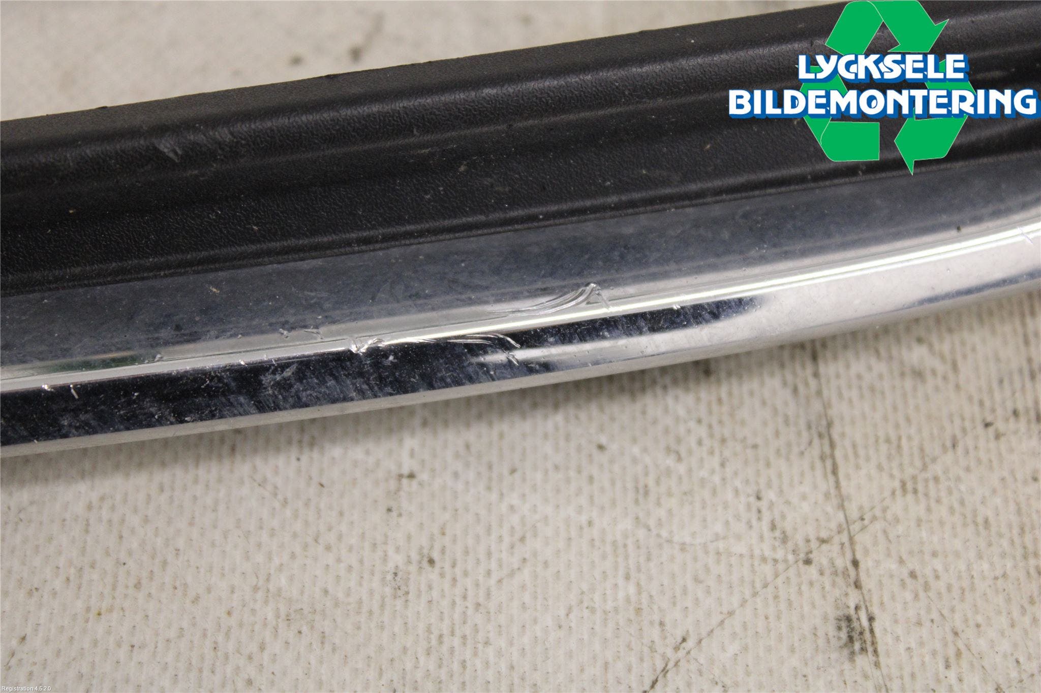 Ford FOCUS 15-18 Dimljussarg Fram