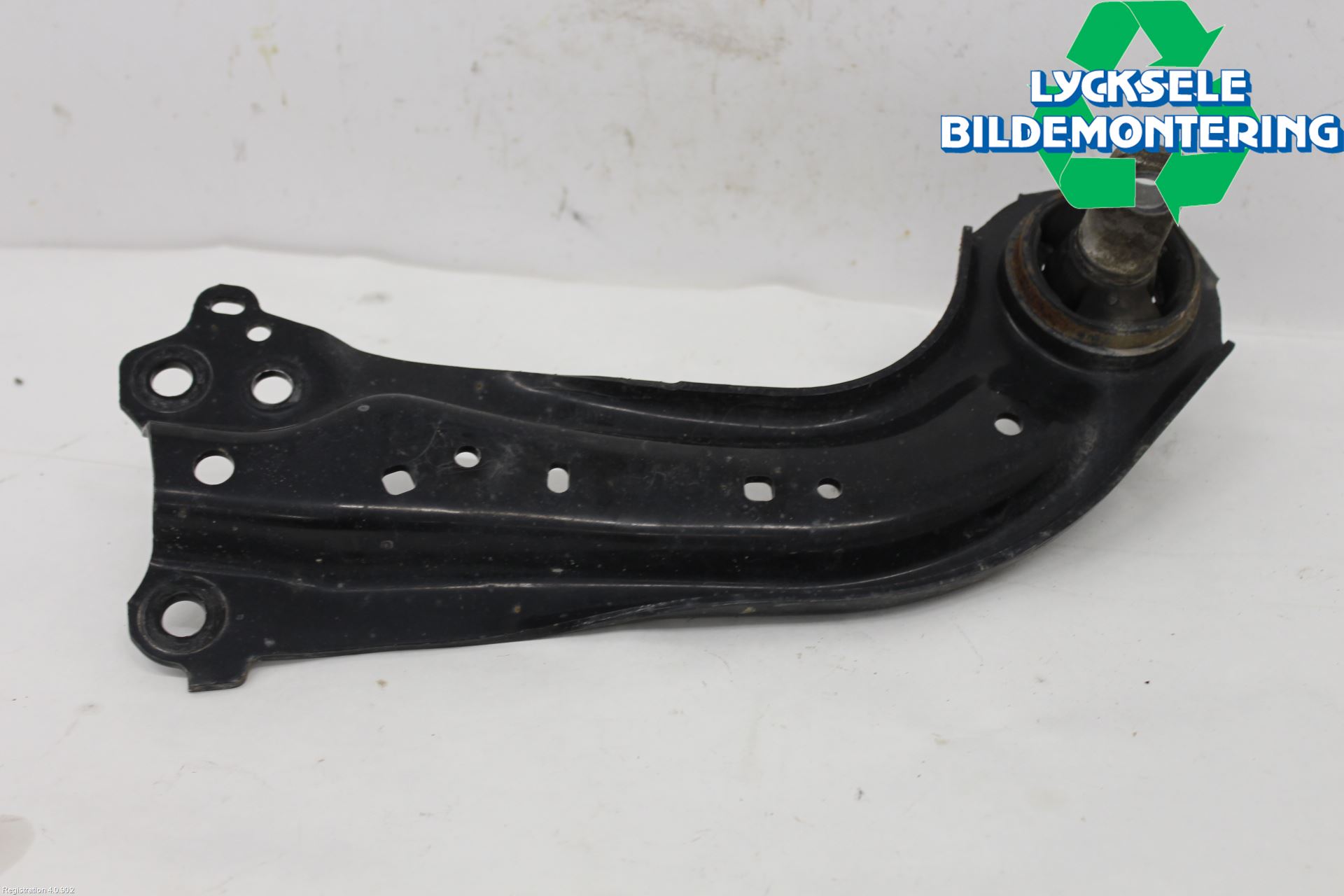 Toyota RAV4 19- Bärarm Bak Vänster