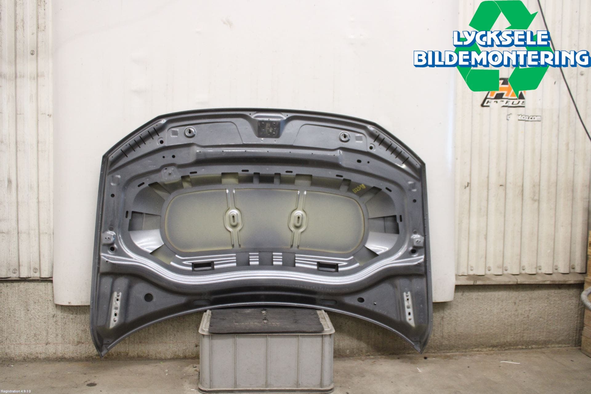 Volkswagen VW TIGUAN 16-24 Huv Fram