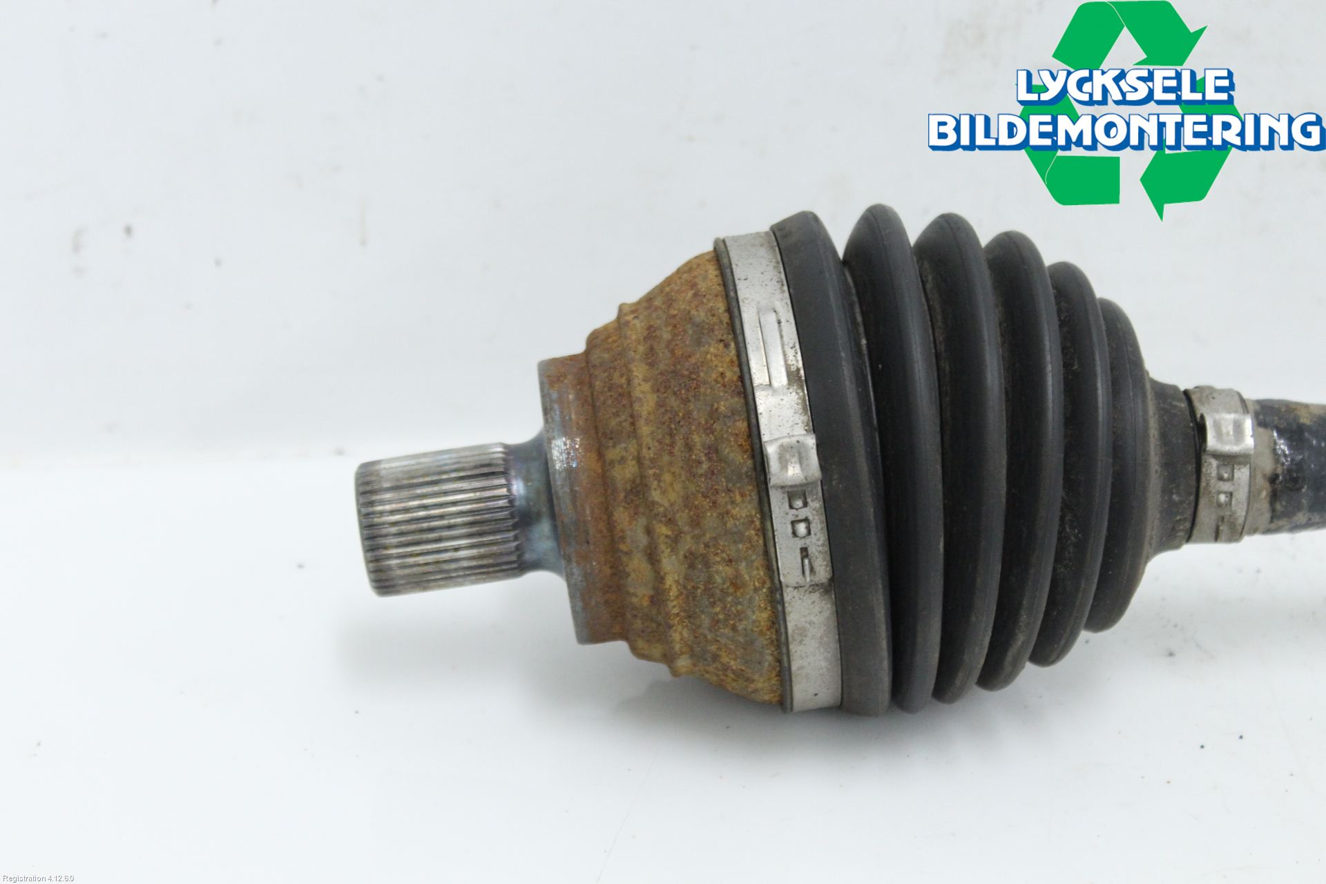 Volkswagen VW GOLF SPORTSVAN 15-20 Drivaxel Fram Höger