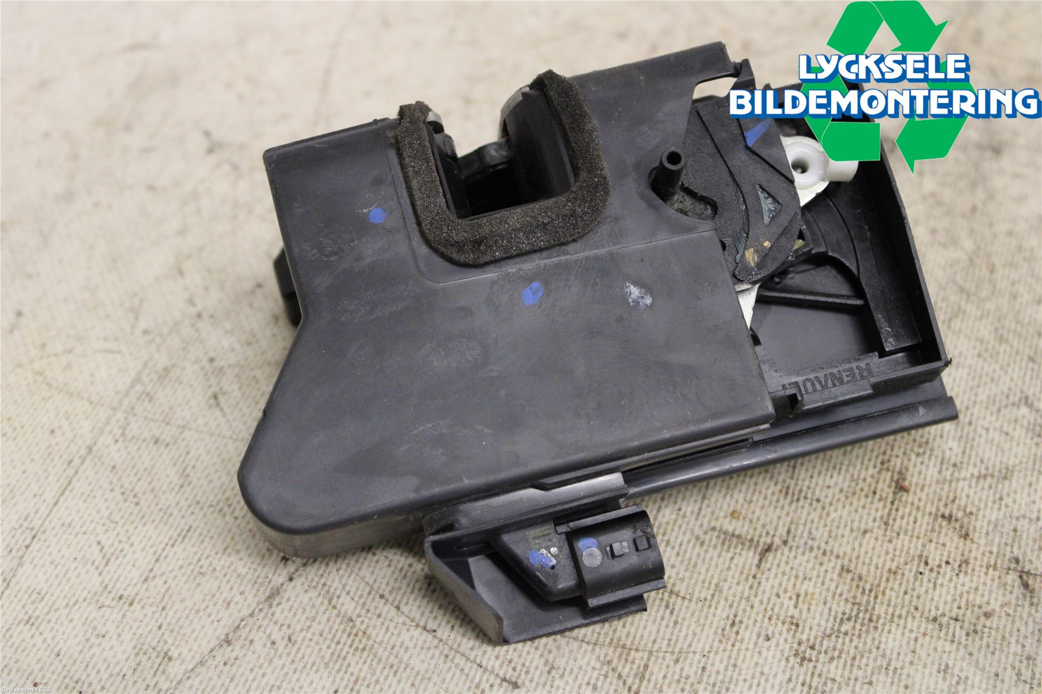 Dacia DUSTER 10-17 Låskista-Dörrlås