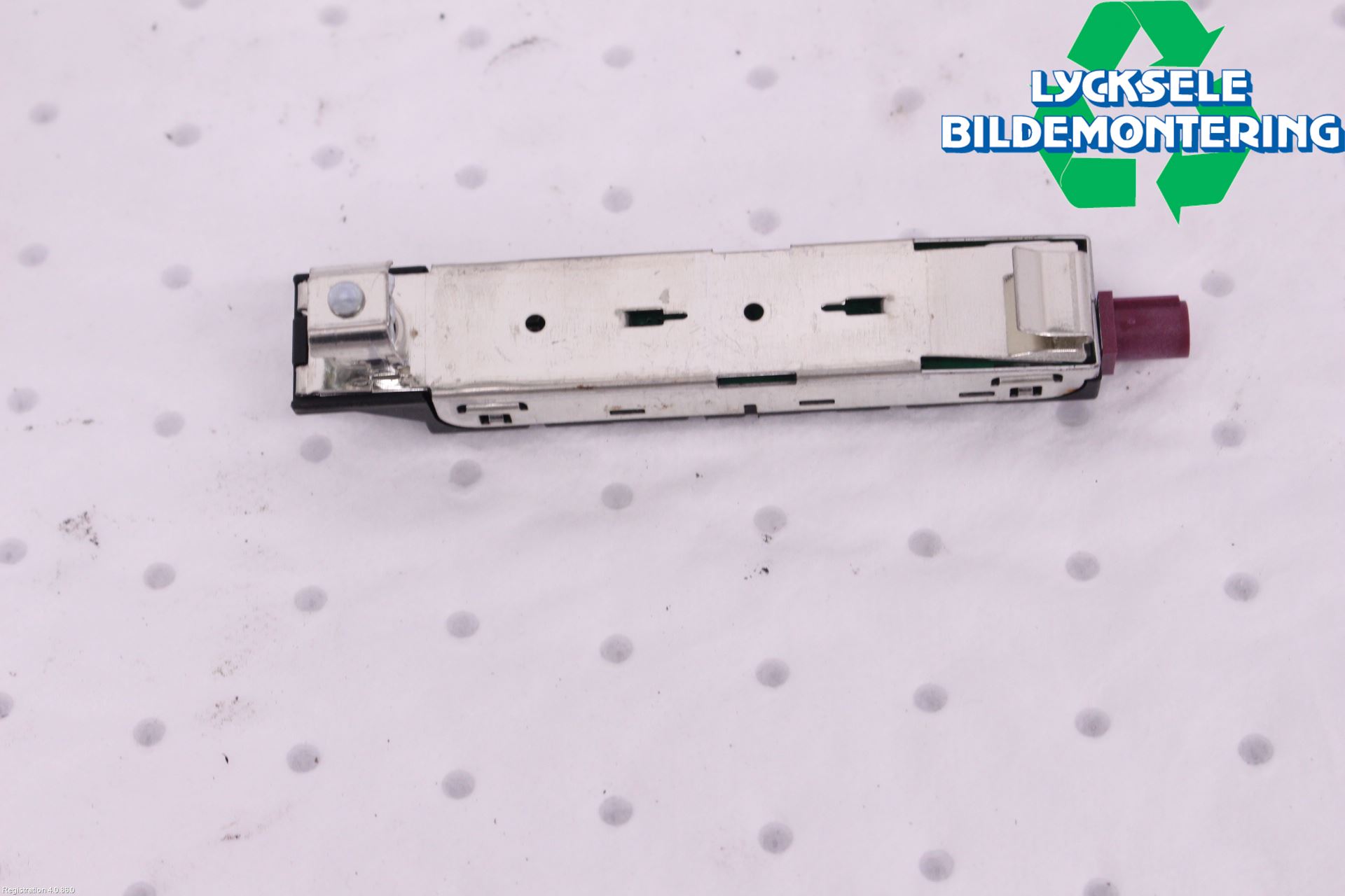 Volkswagen VW GOLF / E-GOLF VII 13-20 Antennförstärkare