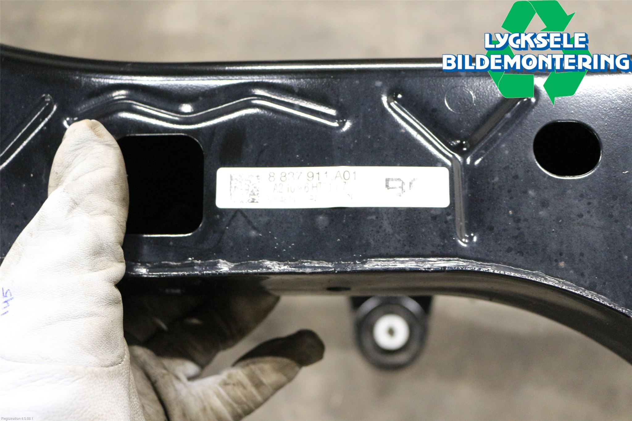 BMW 3 G20/G21/G80/G81 19- Bakaxelbalk