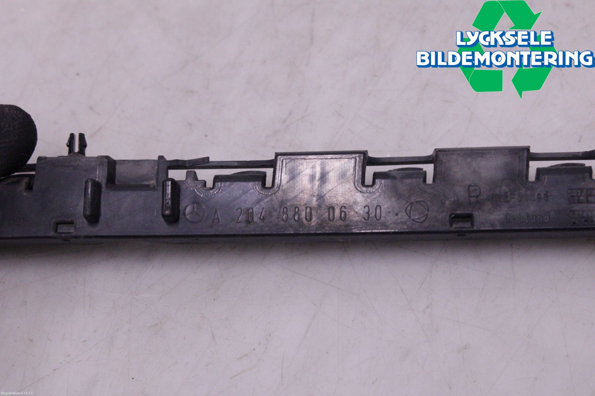 Mercedes-Benz MB C-KLASS (W204) 07-15 Stötfångarfäste Bak Hö