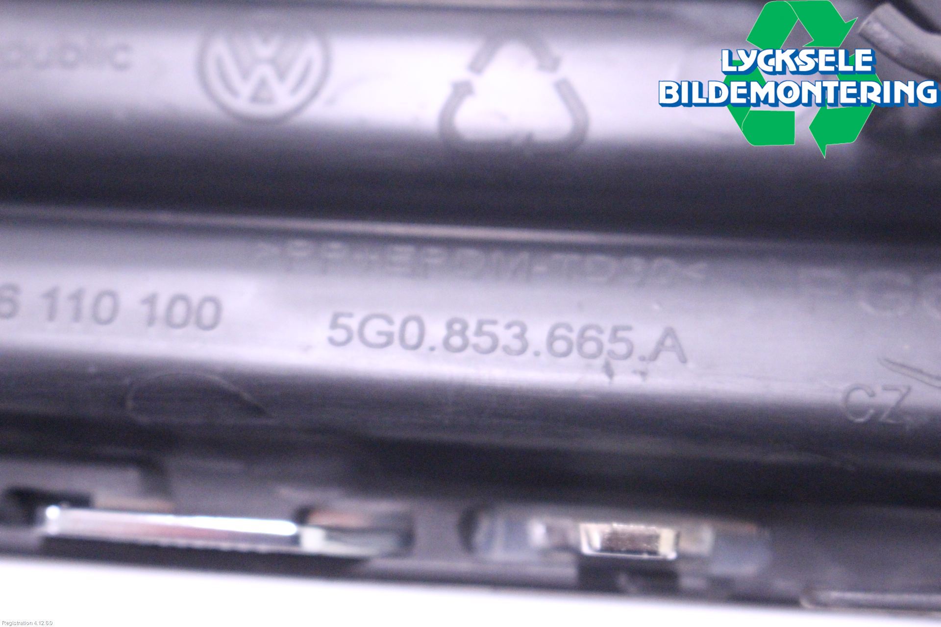 Volkswagen VW GOLF / E-GOLF VII 13-20 Grilldel Vänster