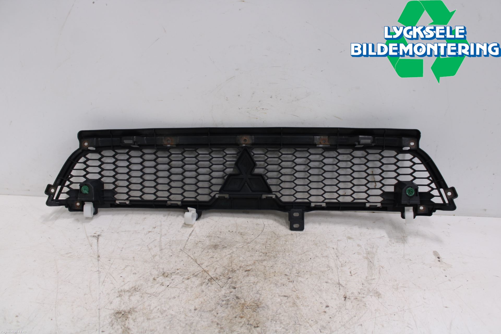Mitsubishi OUTLANDER 07-12 Grill Komp