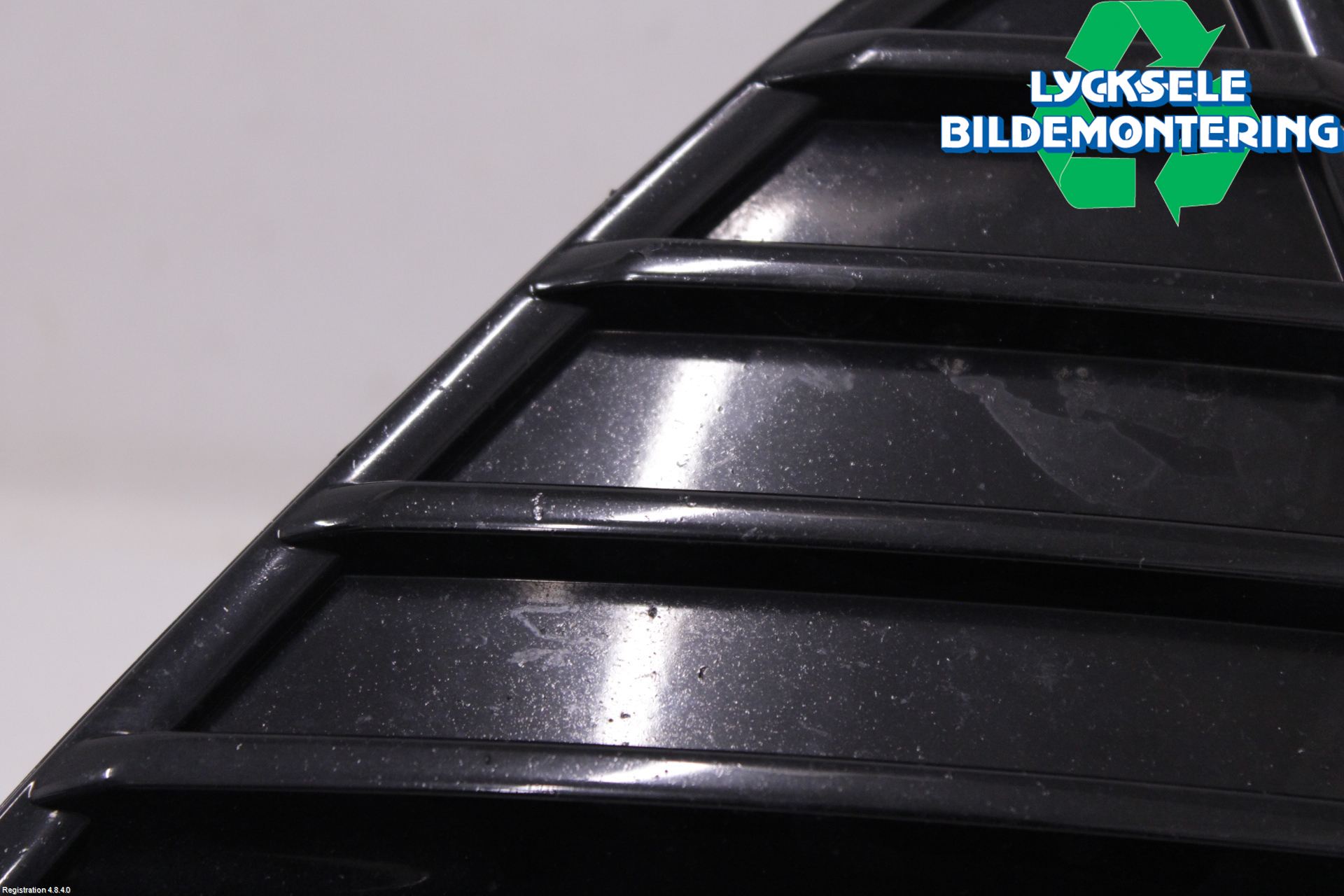 Ford FOCUS 11-14 Grilldel Höger