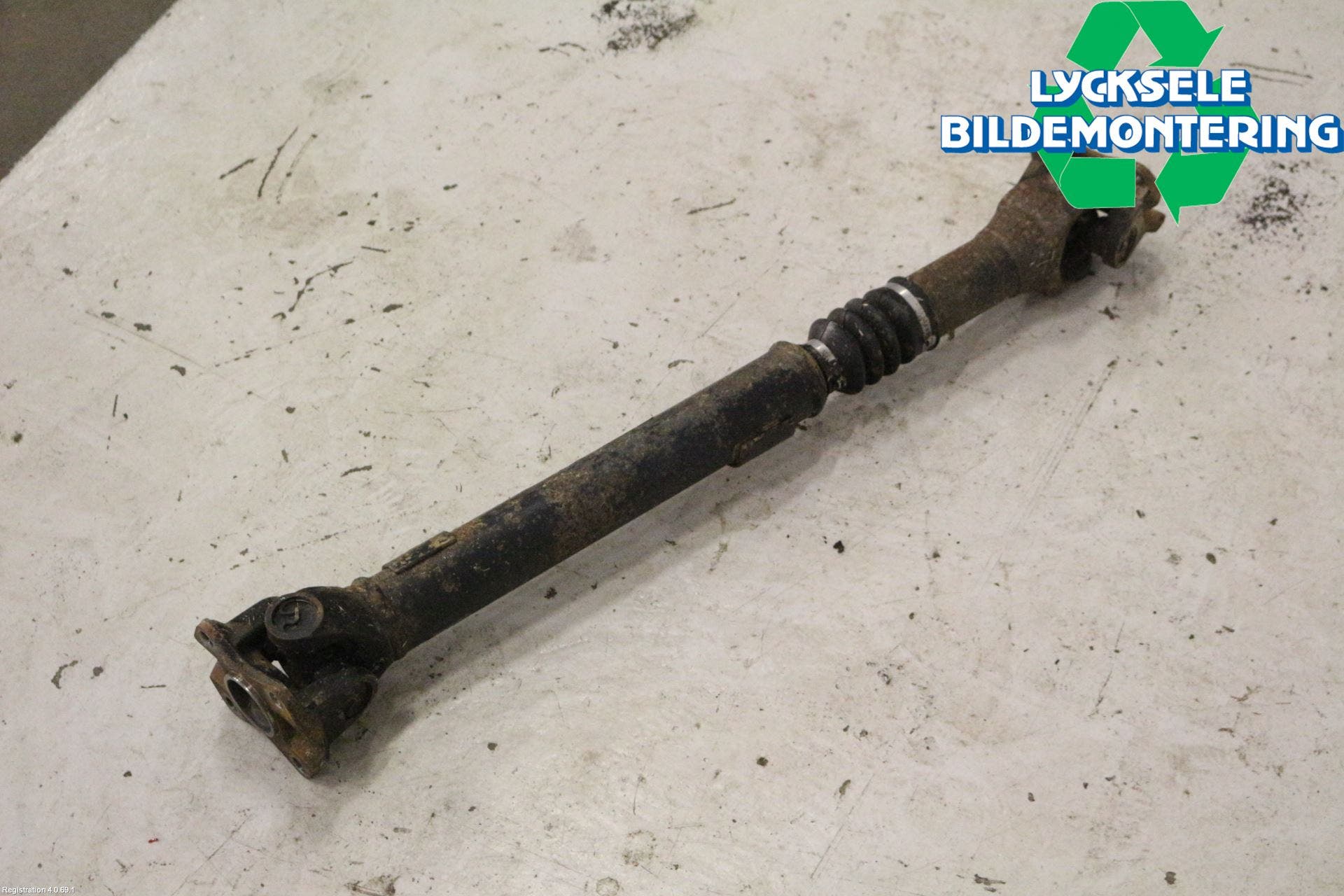 Toyota HILUX 05-16 Mellanaxel Främre 4Wd