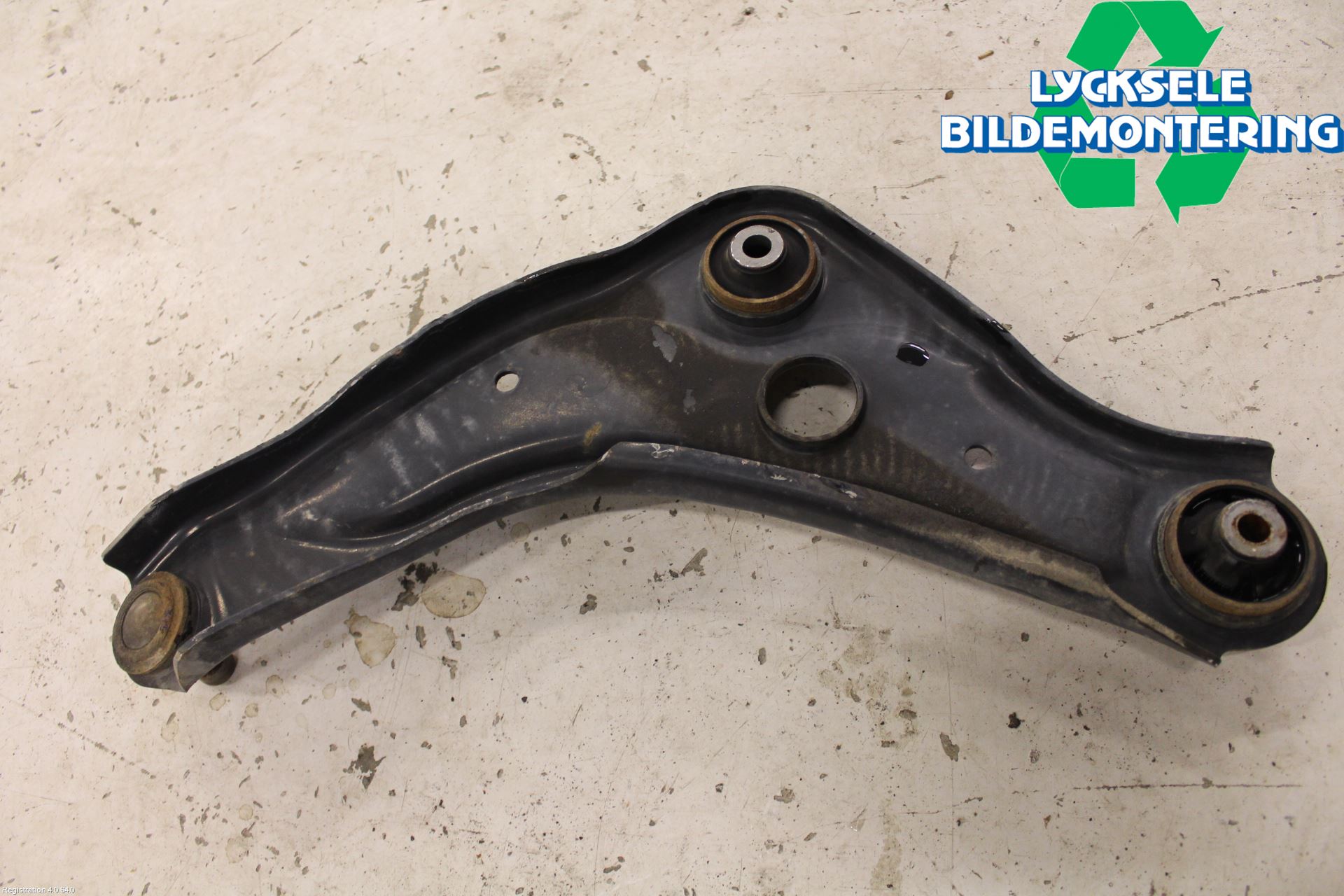 Nissan QASHQAI 14-17 Bärarm Fram Undre Hö