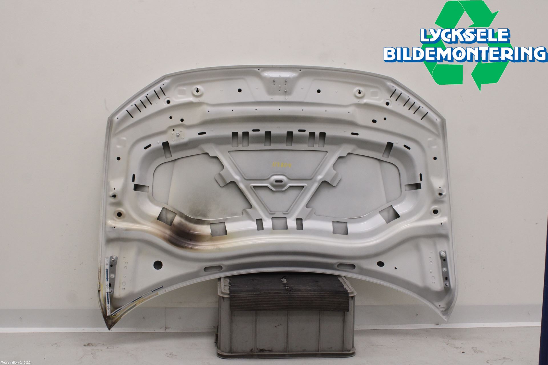 Volkswagen VW TIGUAN 16-24 Huv Fram