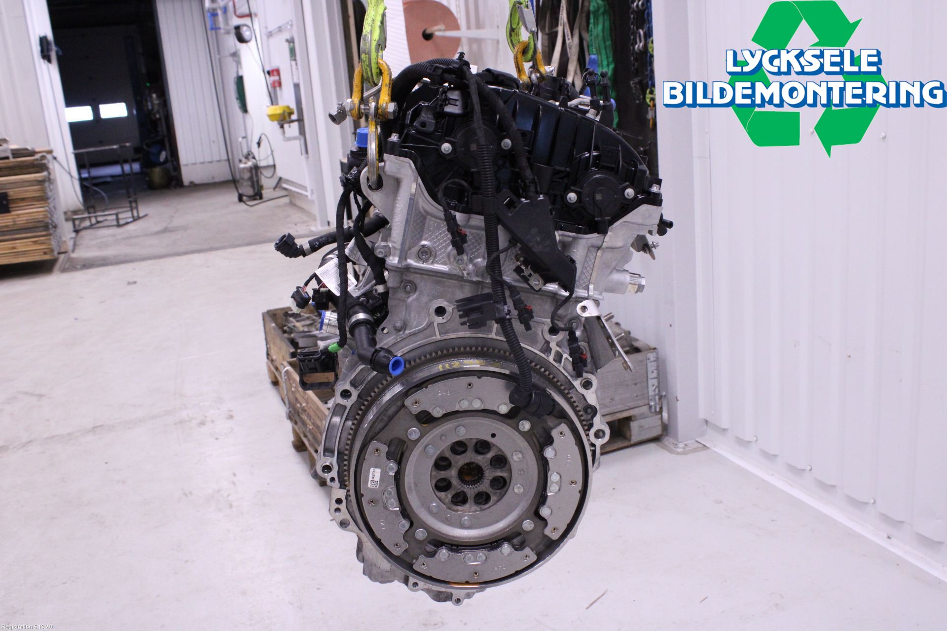 BMW X1/iX1 U11 23- Motor Bensin