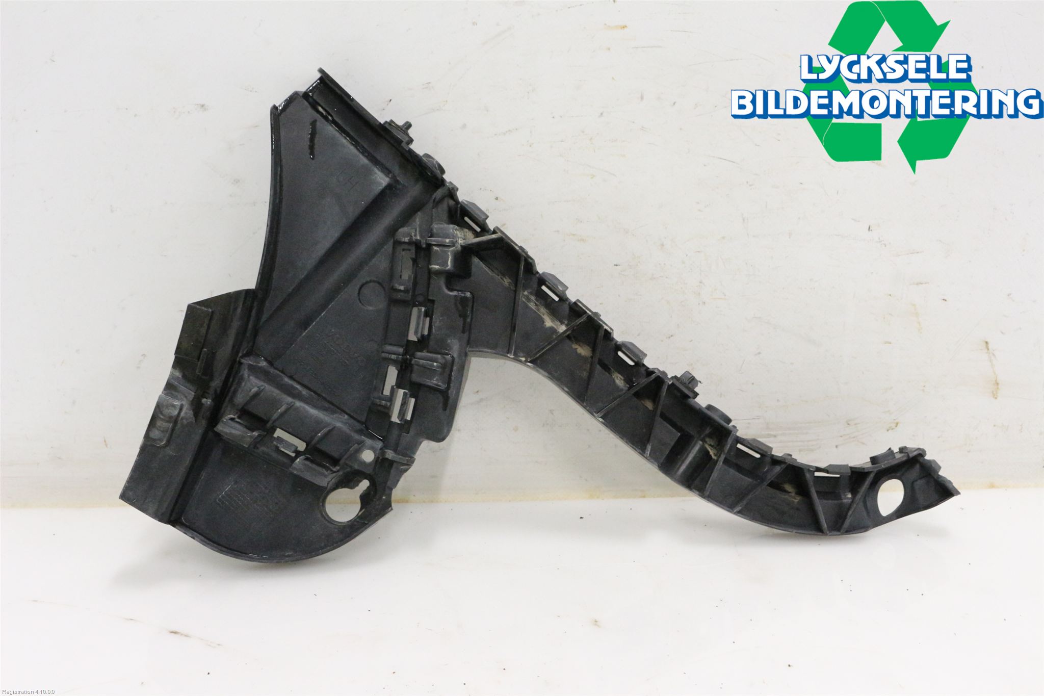 Volvo XC70 08-13 Stötfångarfäste Bak Vä