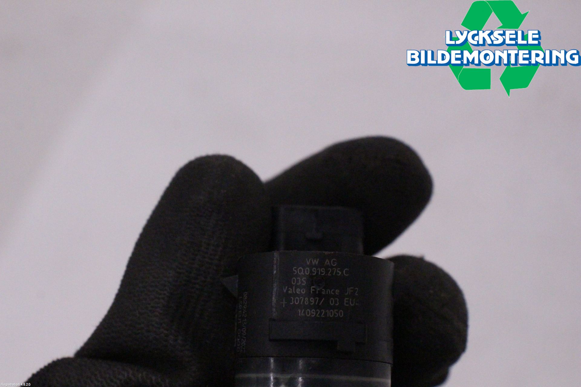 Volkswagen VW T-ROC 18- Parkeringshjälp Frontsensor