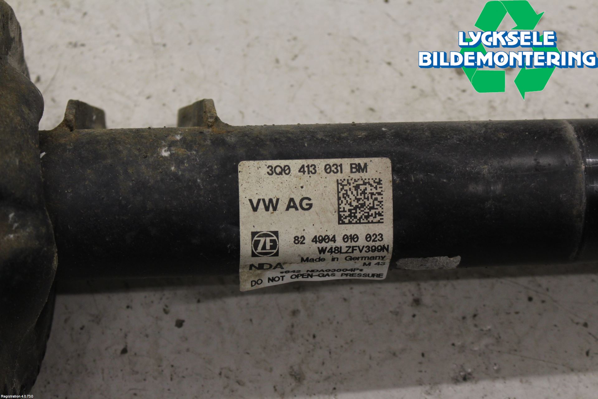 Volkswagen VW PASSAT 15-19 Fjäderben Fram Vänster