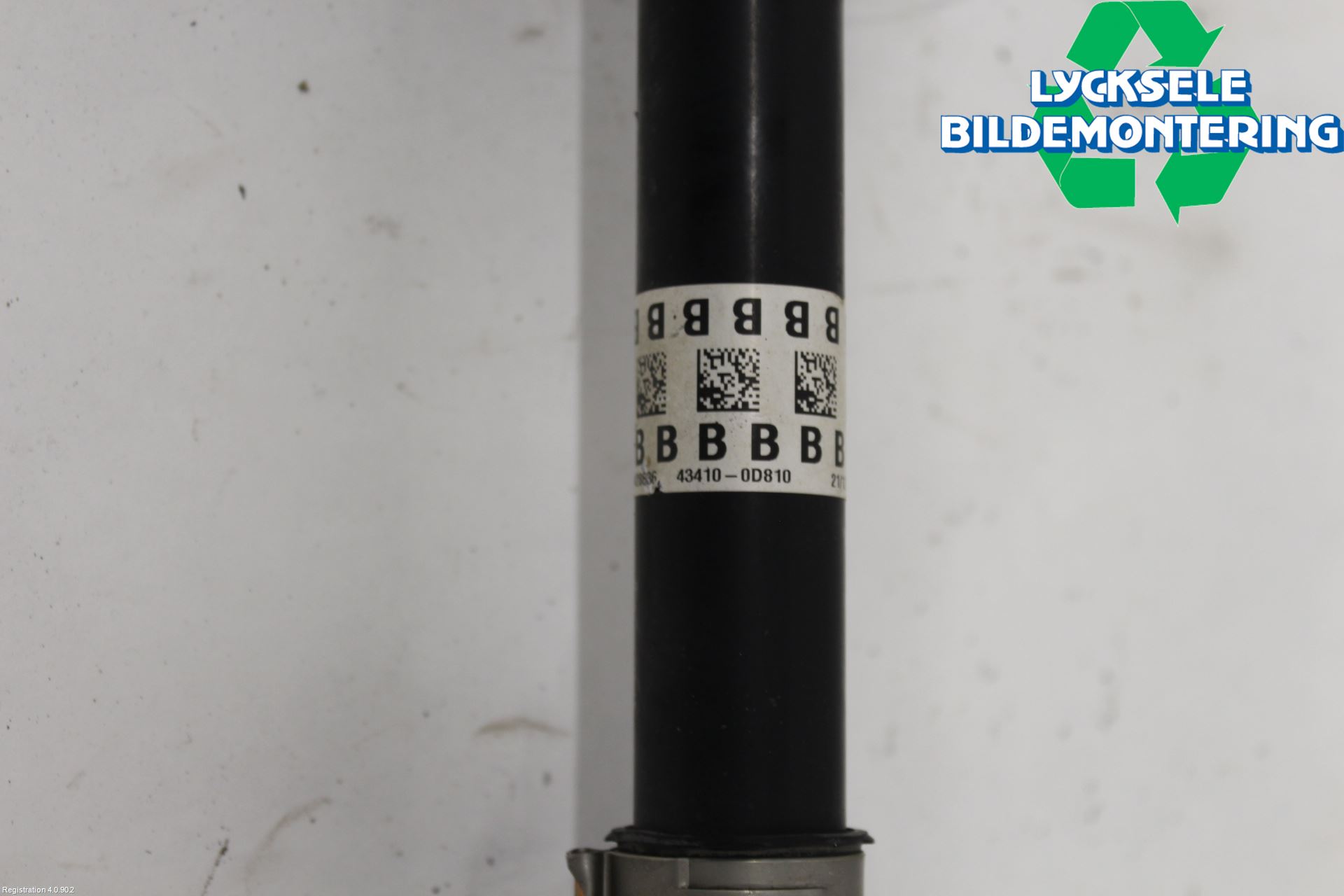 Toyota YARIS CROSS XP21 21- Drivaxel Fram Höger