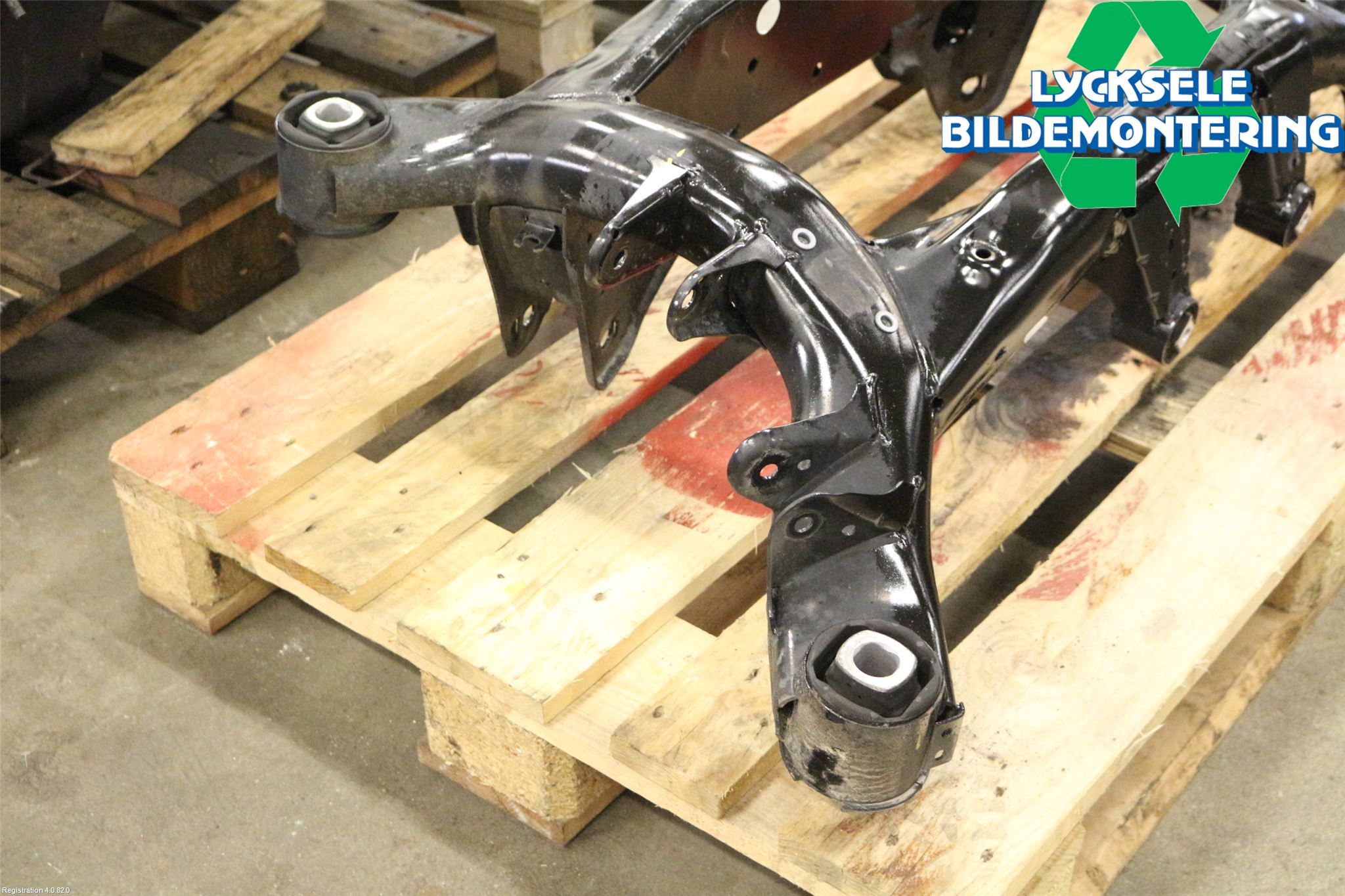 BMW X4 F26 14-18 Bakaxelbalk