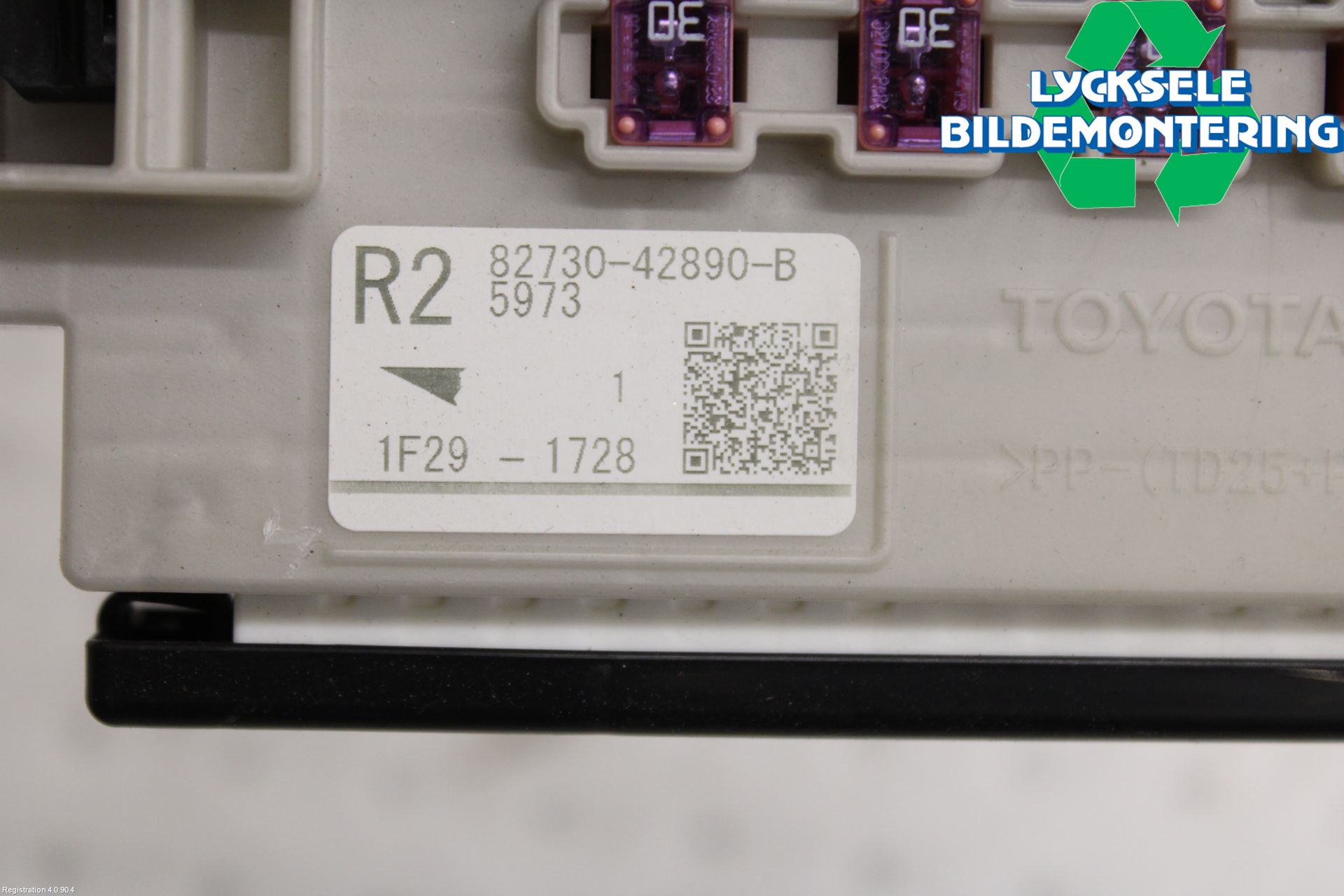 Toyota RAV4 19- Säkringsdosa-Elcentral