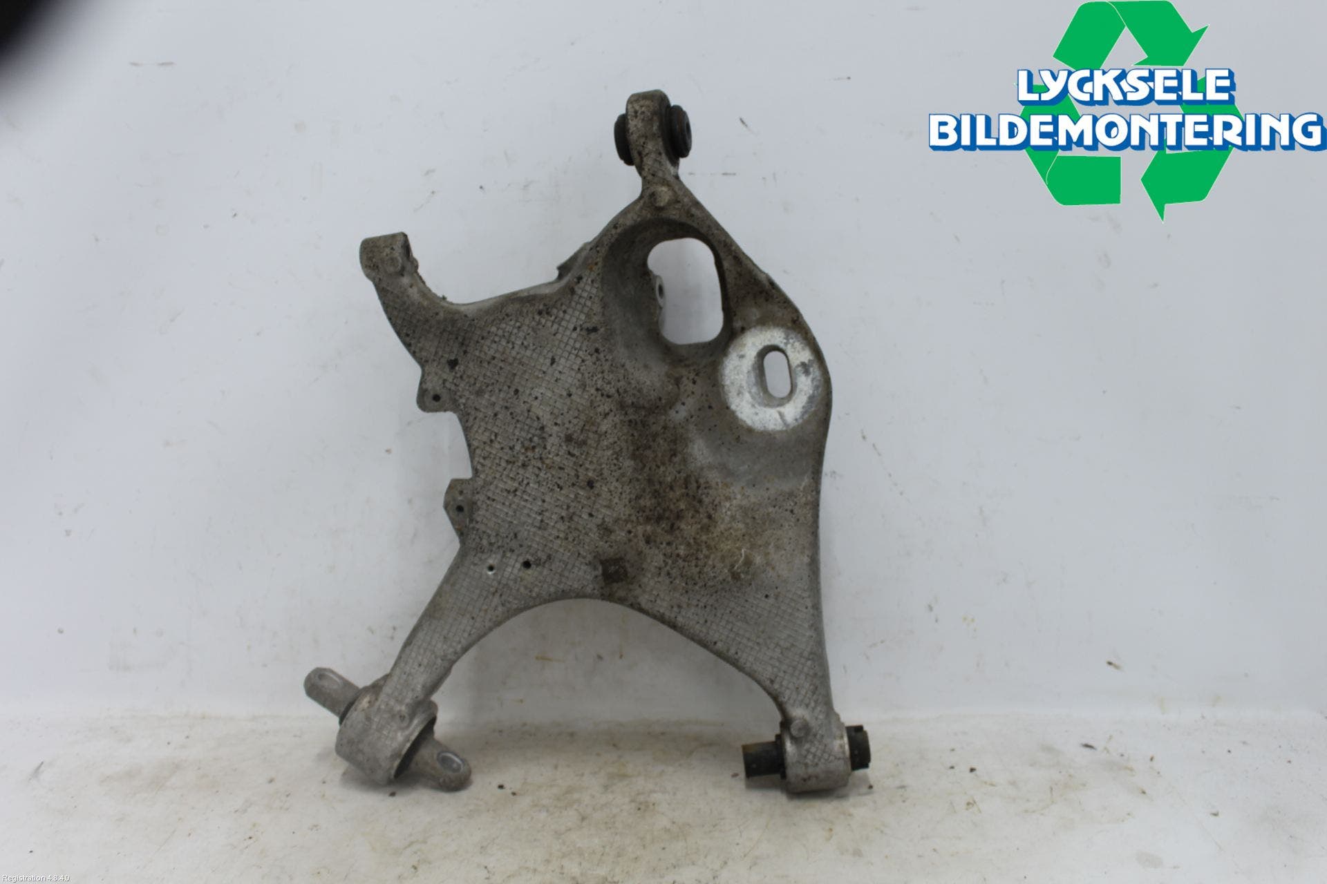 Volvo V90 17->> Bärarm Bak Höger