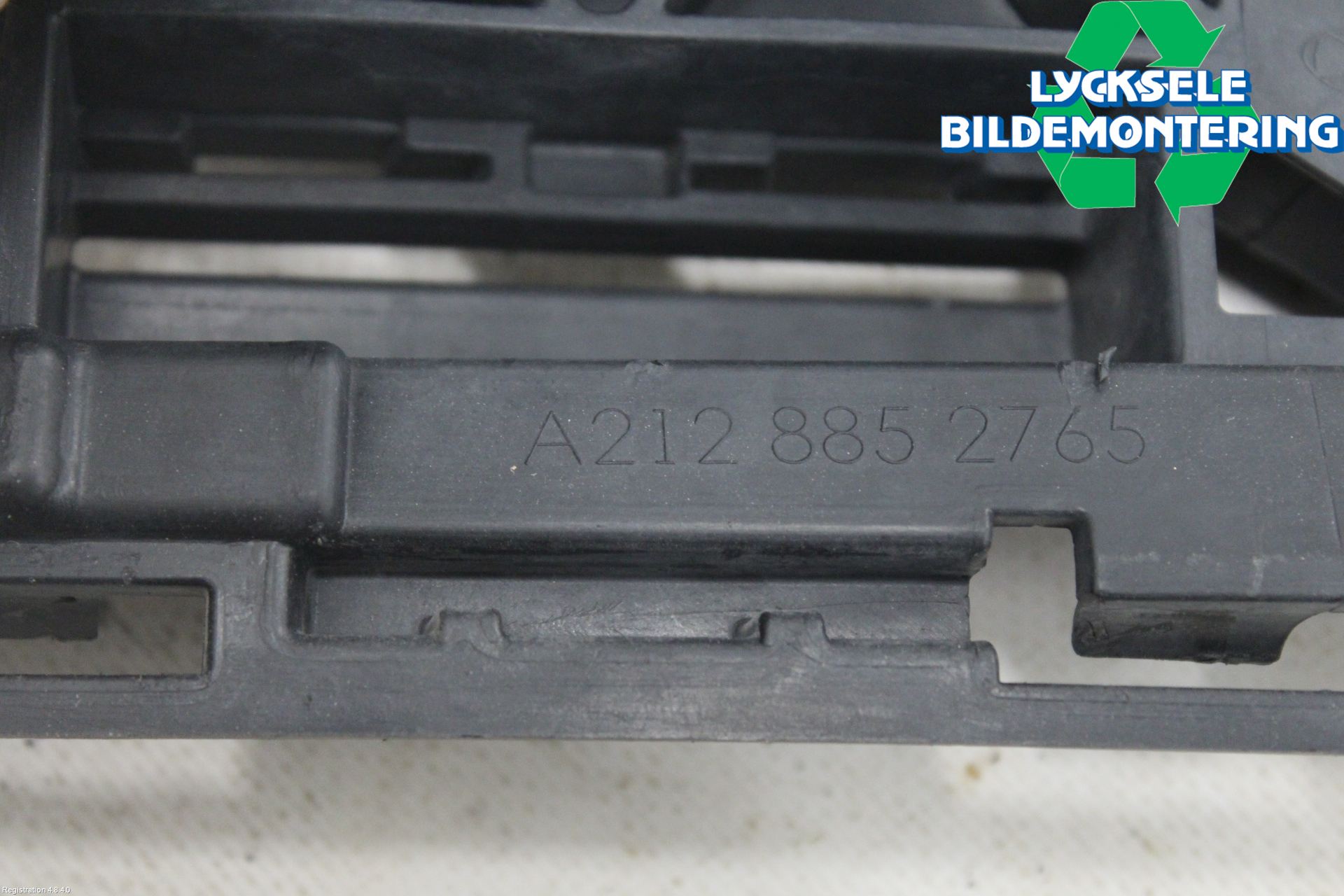 Mercedes-Benz MB E-KLASS (W212) 09-16 Stötfångardel Fram Mitt