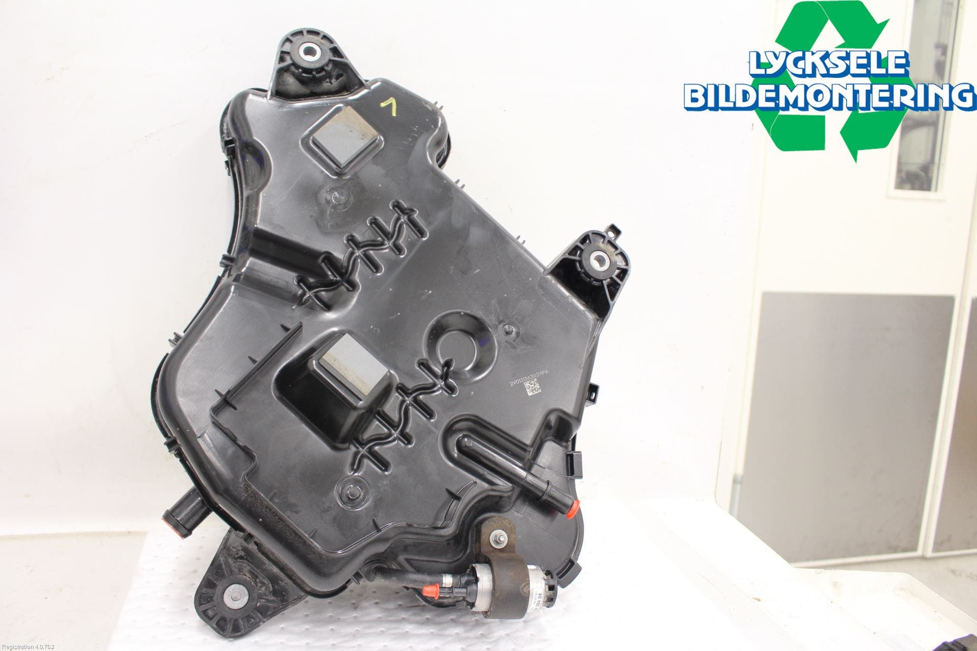 BMW 3 G20/G21/G80/G81 19- Adblue Tank